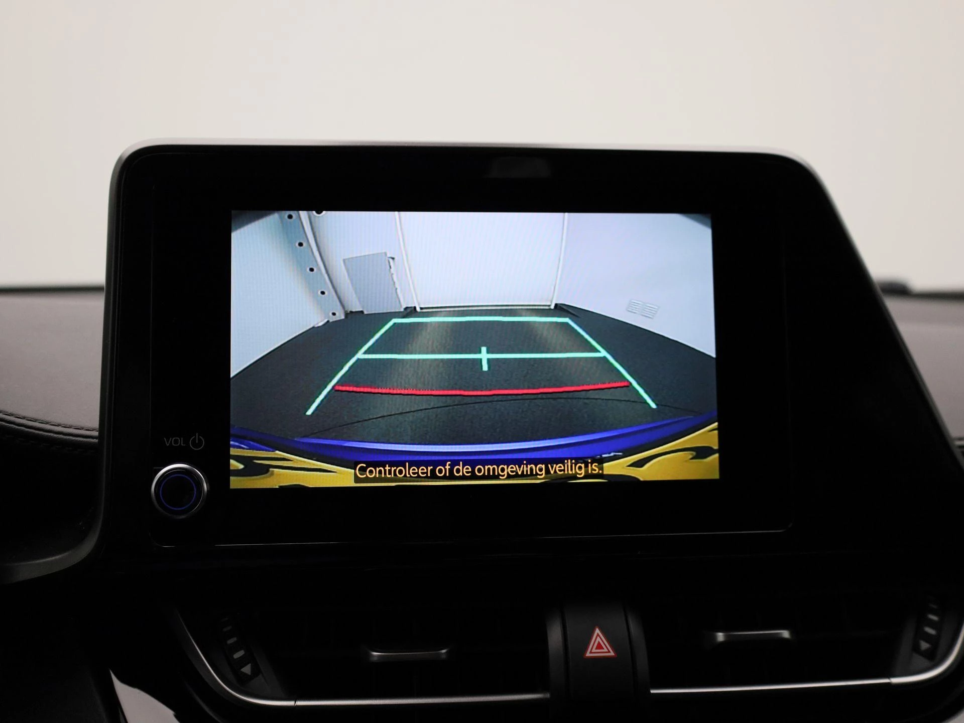 Toyota-C-HR-image-25