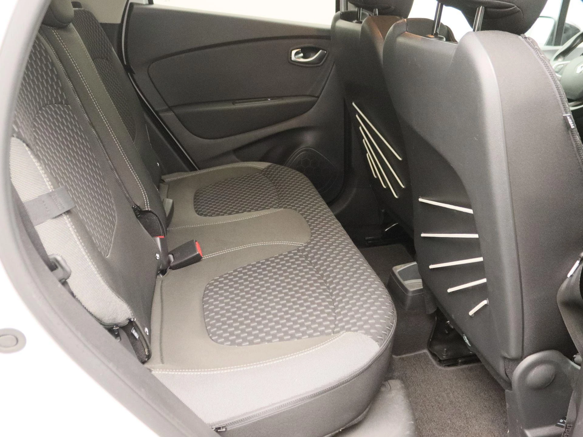 Renault-Captur-image-26