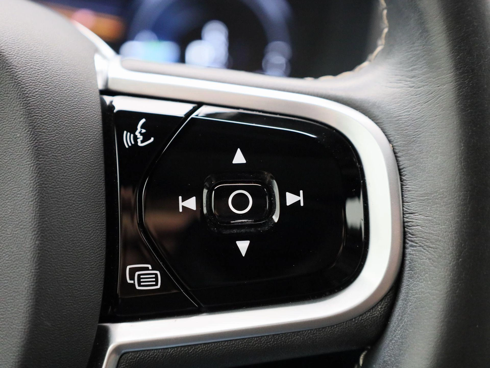 Volvo-V60-image-25