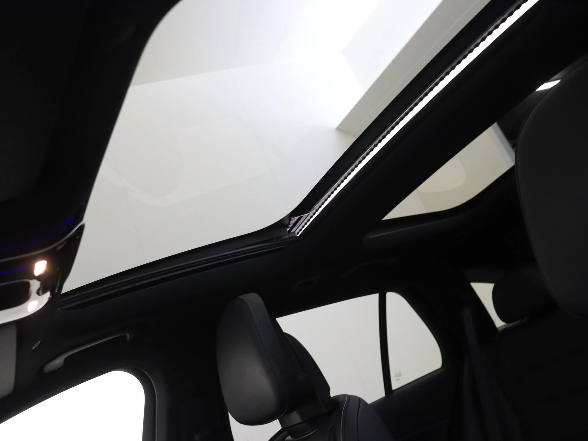 Mercedes-Benz-E-Klasse-image-27