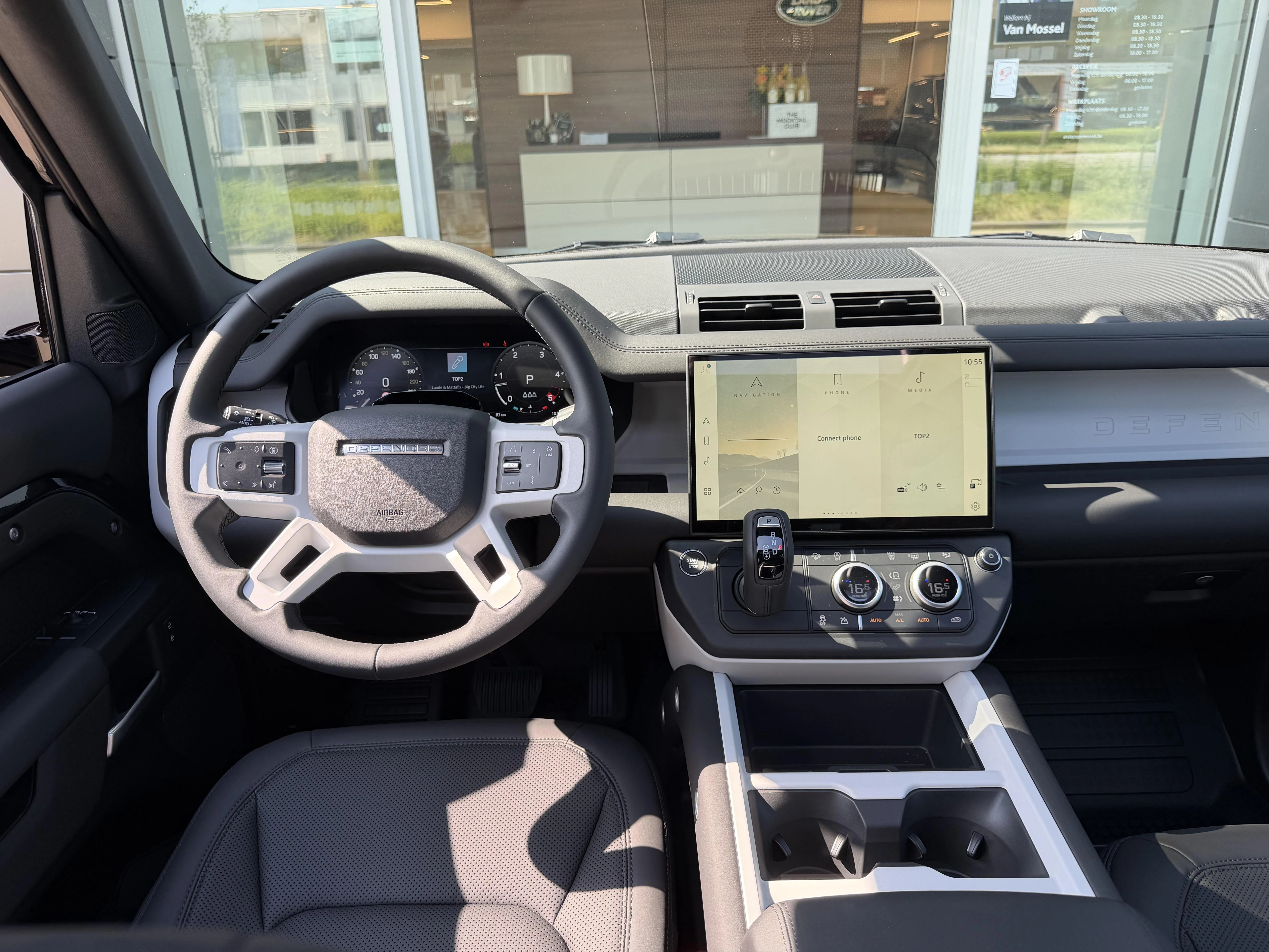 Land Rover Defender 90 D200 S AWD Auto. 26MY