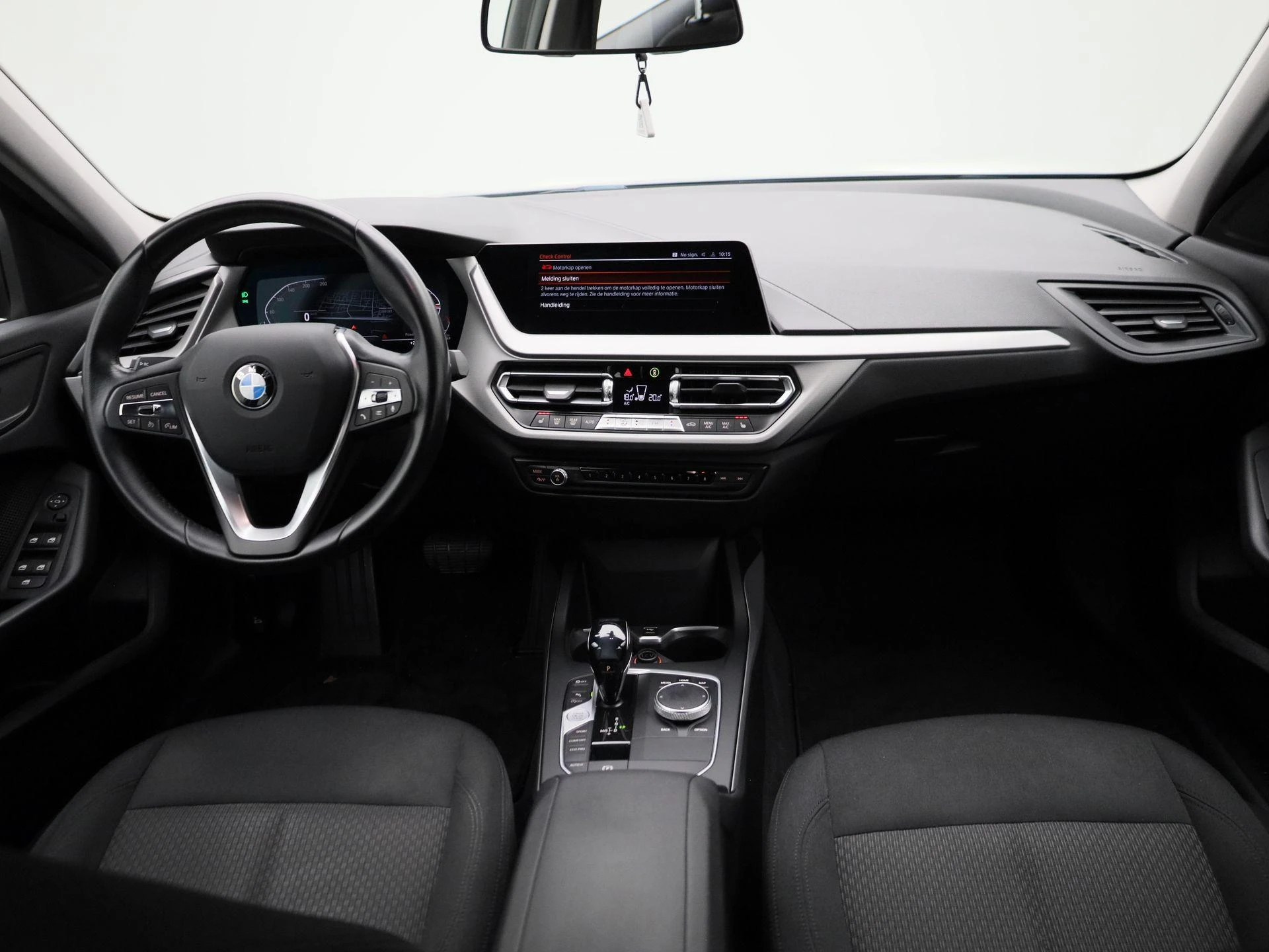 BMW-1 Serie-image-33