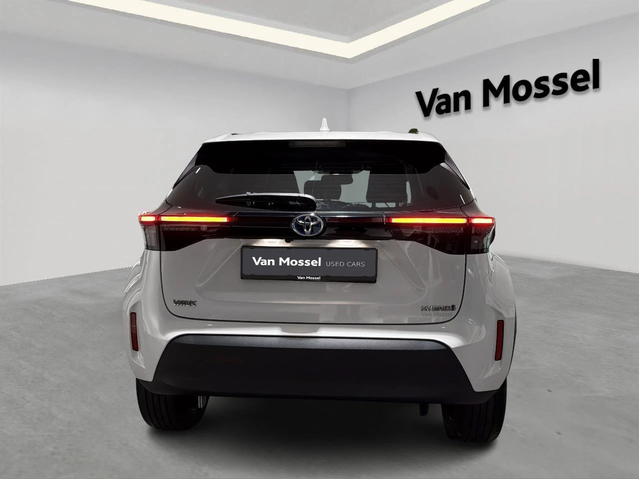 Toyota-Yaris Cross-image-2
