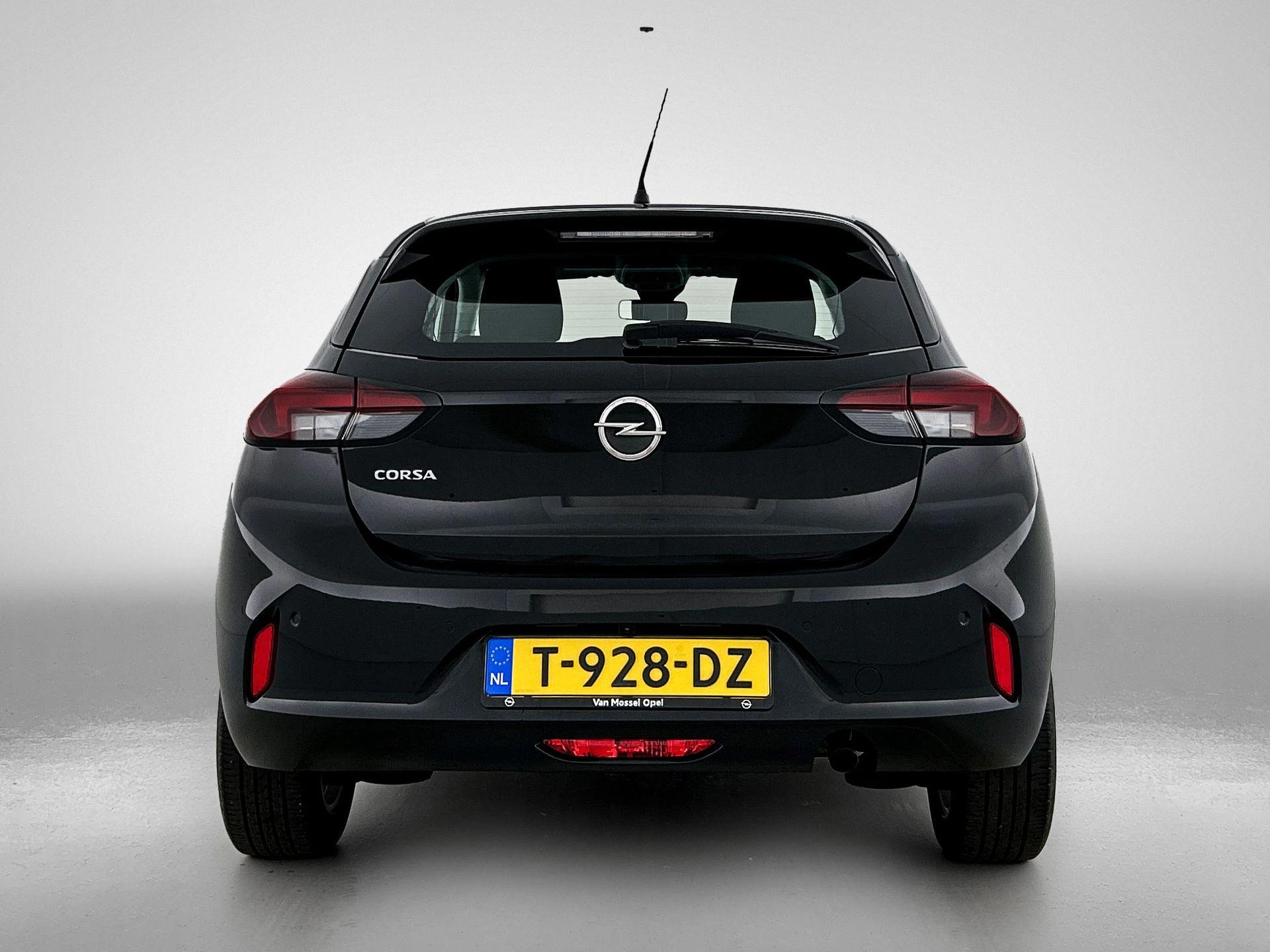 Opel-Corsa-image-2