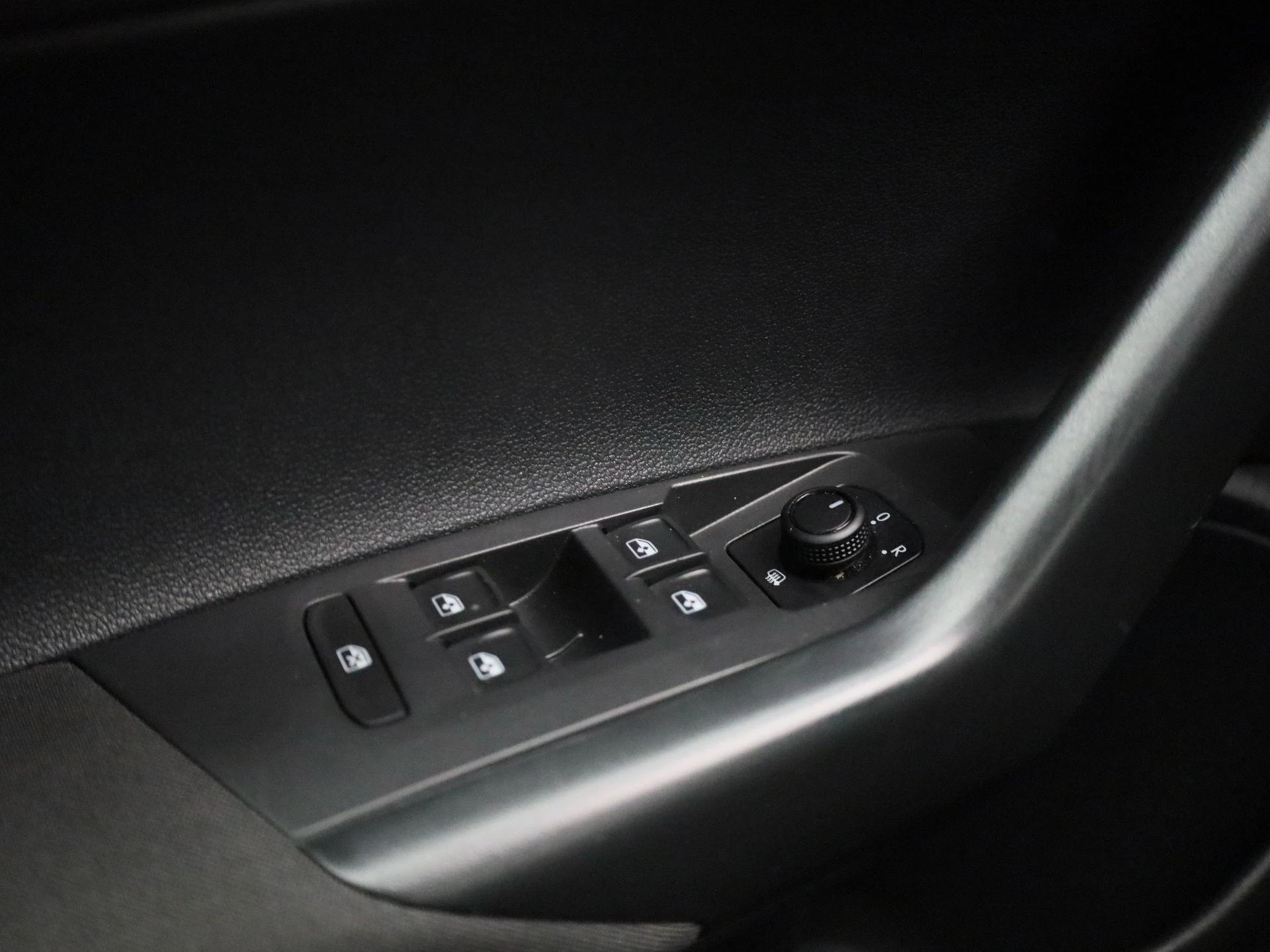 Volkswagen-Polo-image-20