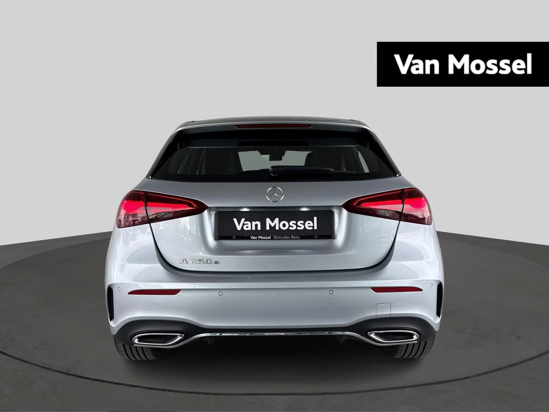 Mercedes-Benz Classe A 250 e AMG Line - TREKHAAK - MULTIBEAM LED - CARPLAY - 360° CAMERA