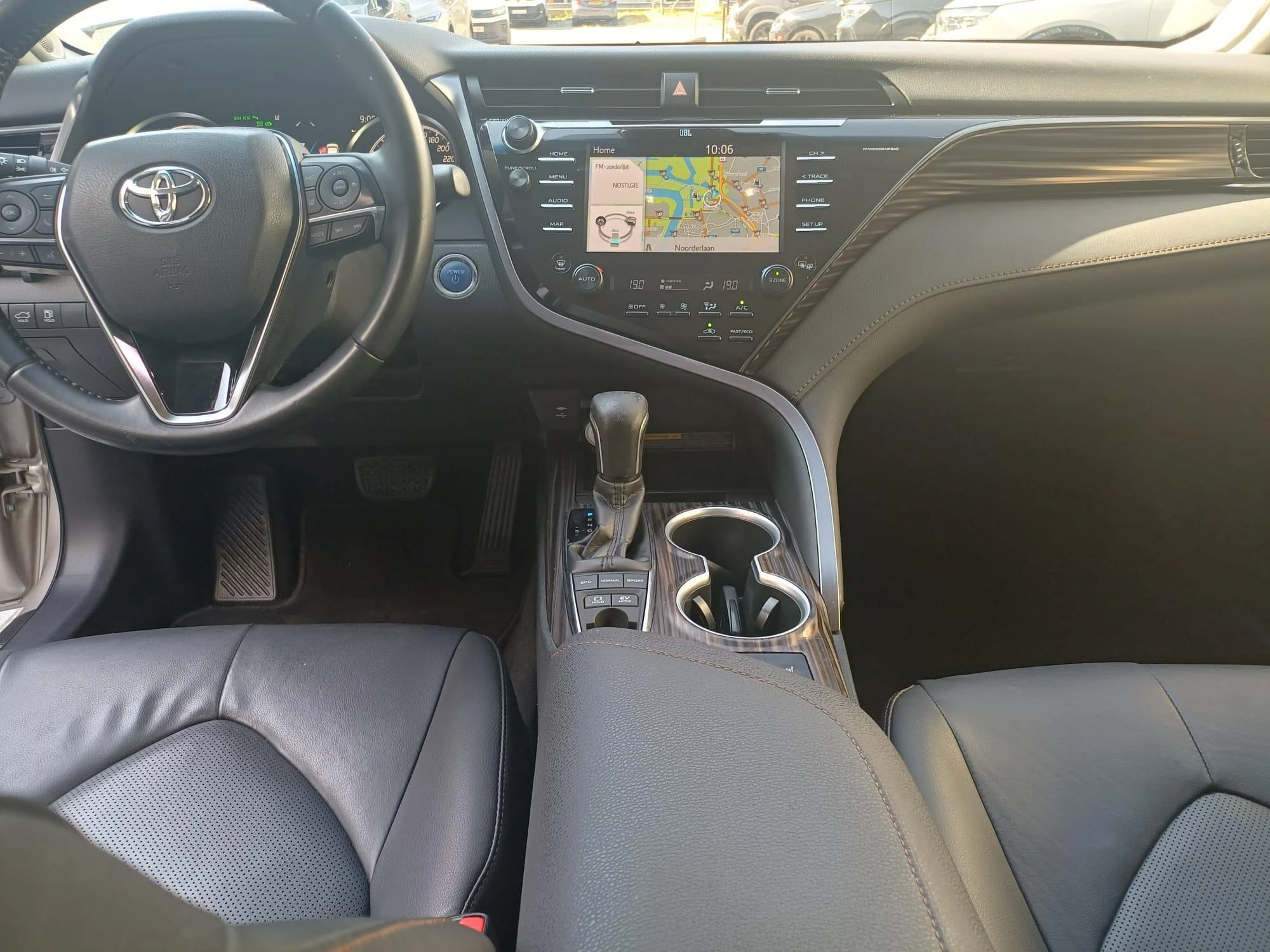 Toyota Camry 2.5 Hybrid Camry E-CVT
