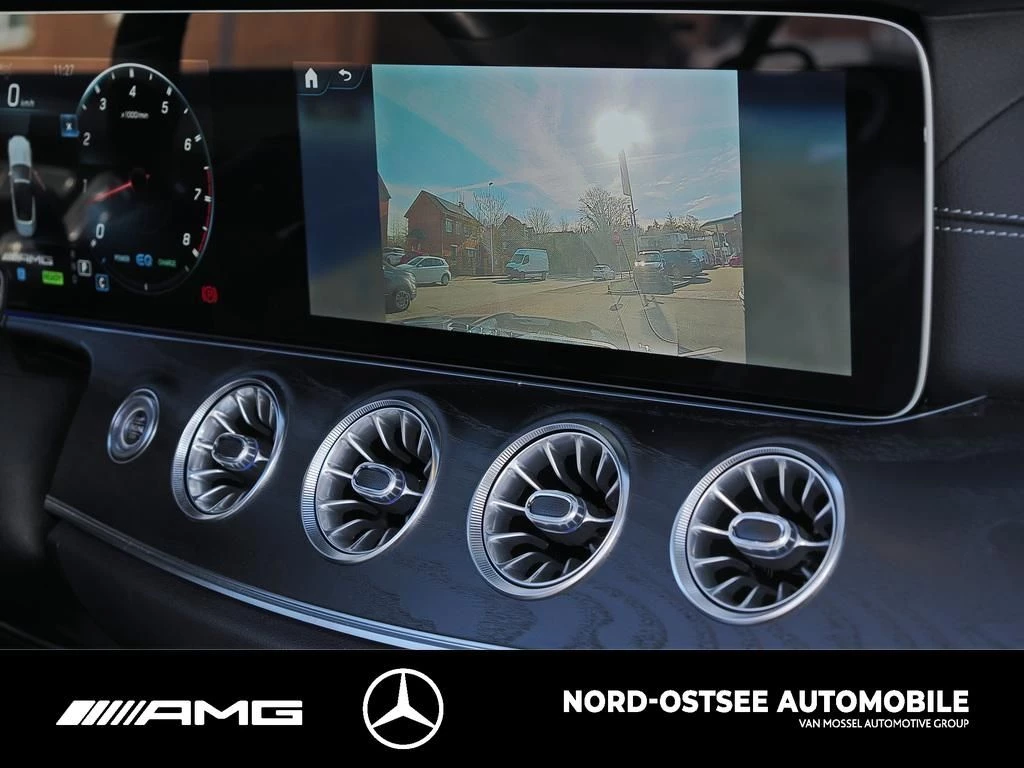 Mercedes-Benz-E-Klasse-image-10
