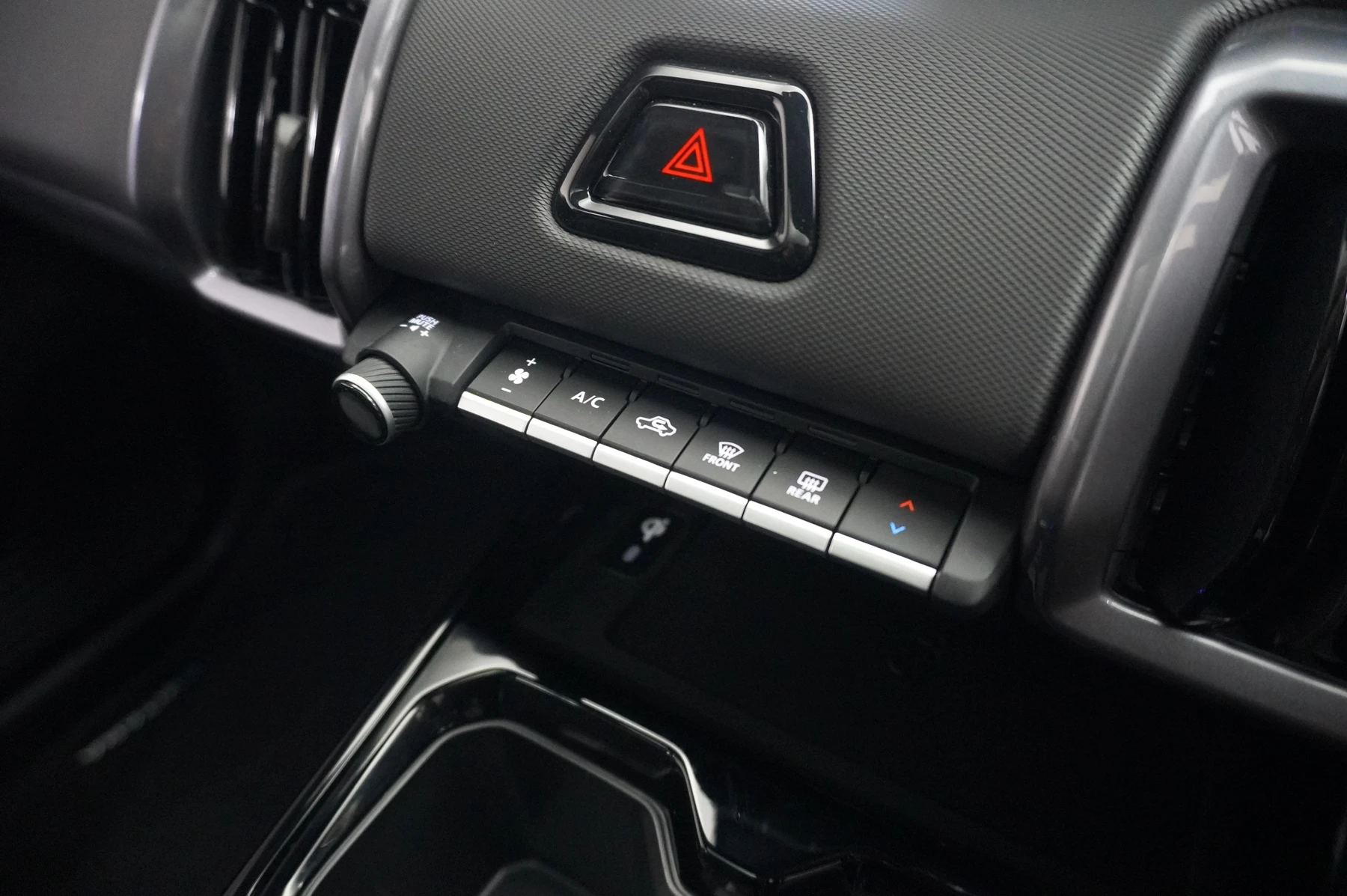 Suzuki-e Vitara-image-26
