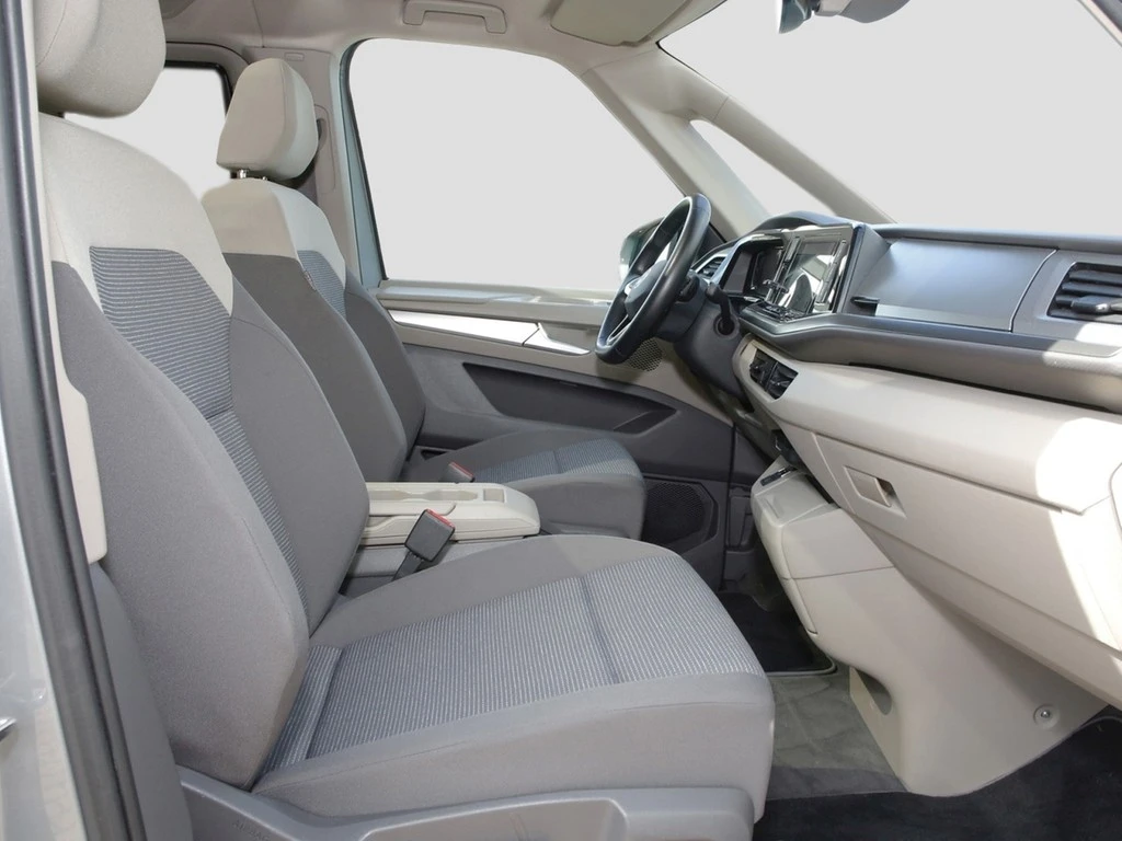 Volkswagen-Multivan-image-7