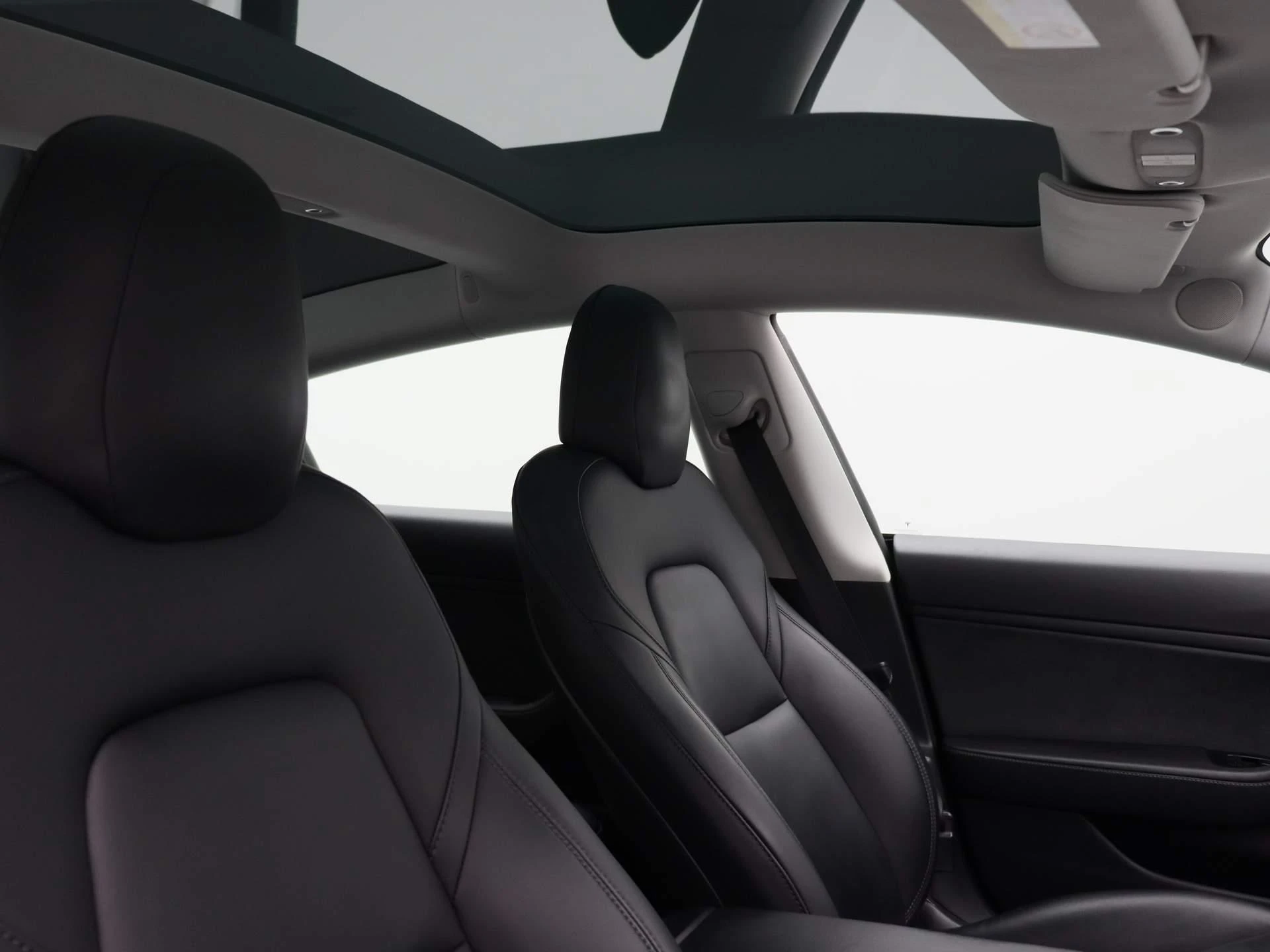 Tesla-Model 3-image-30