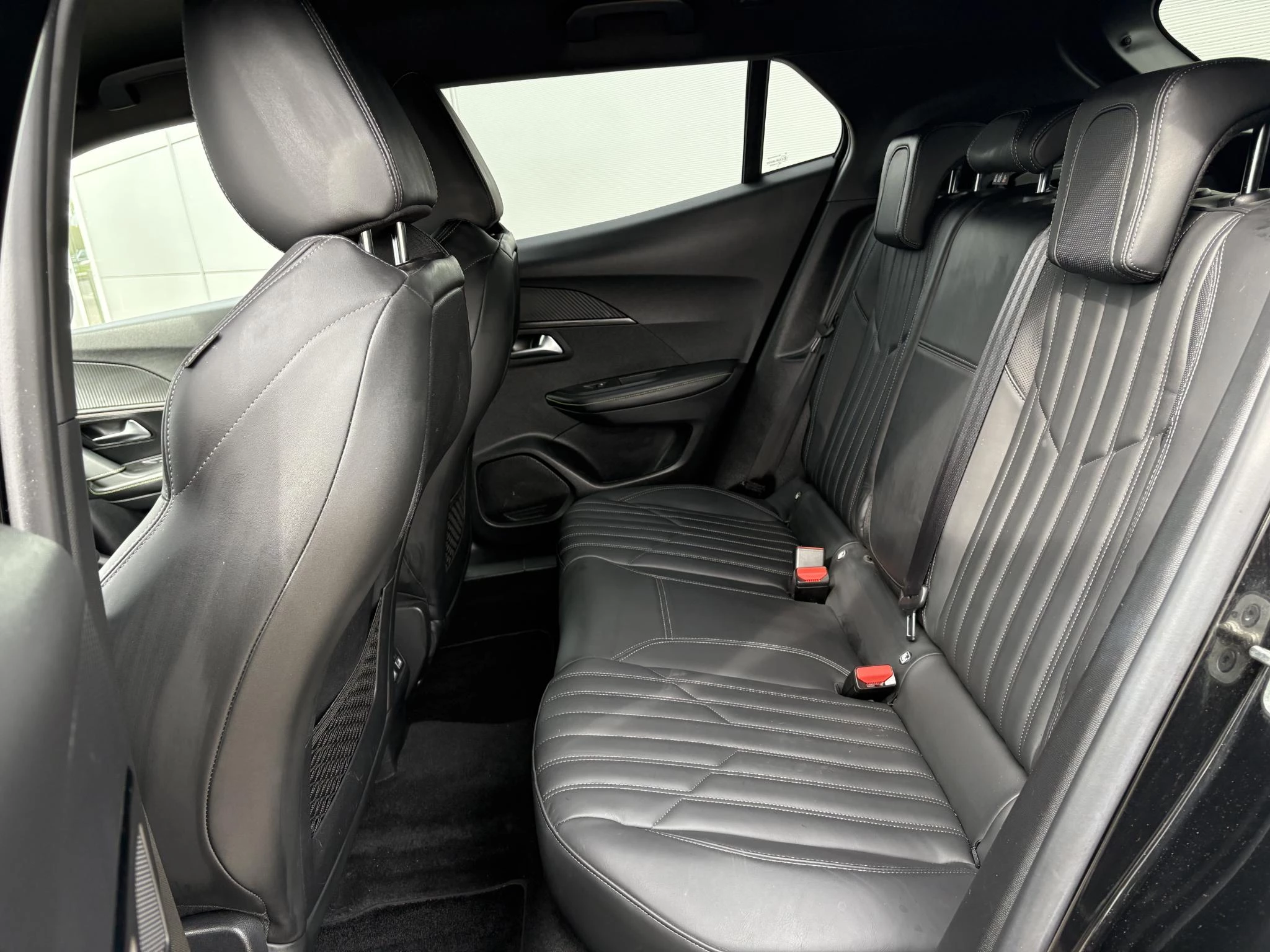 Peugeot-2008-image-13