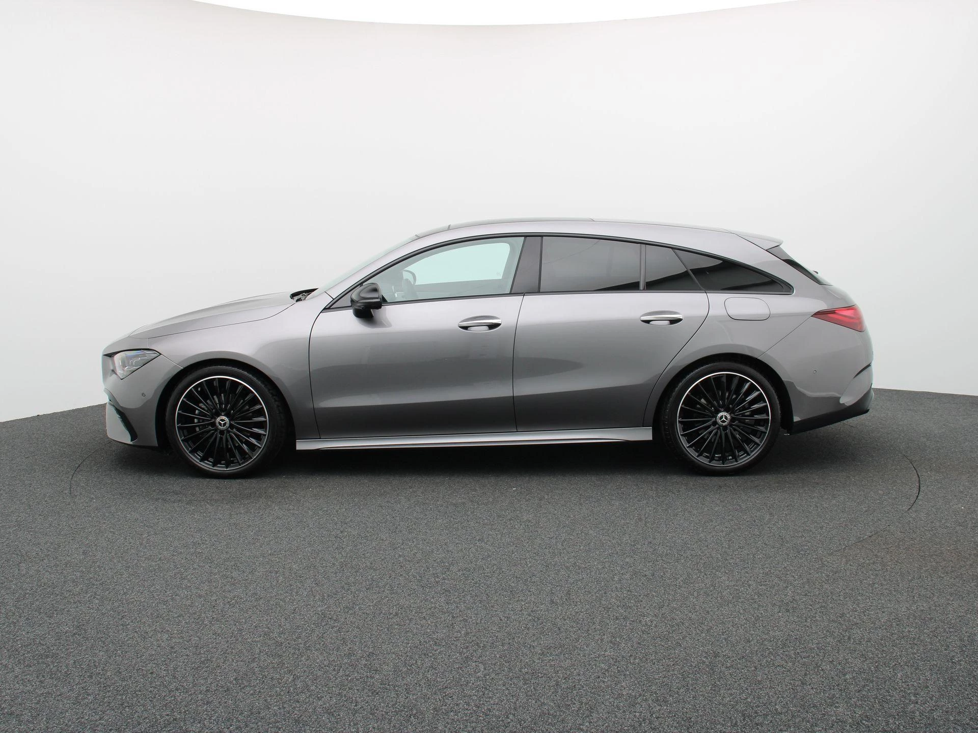 Mercedes-Benz-CLA-image-3