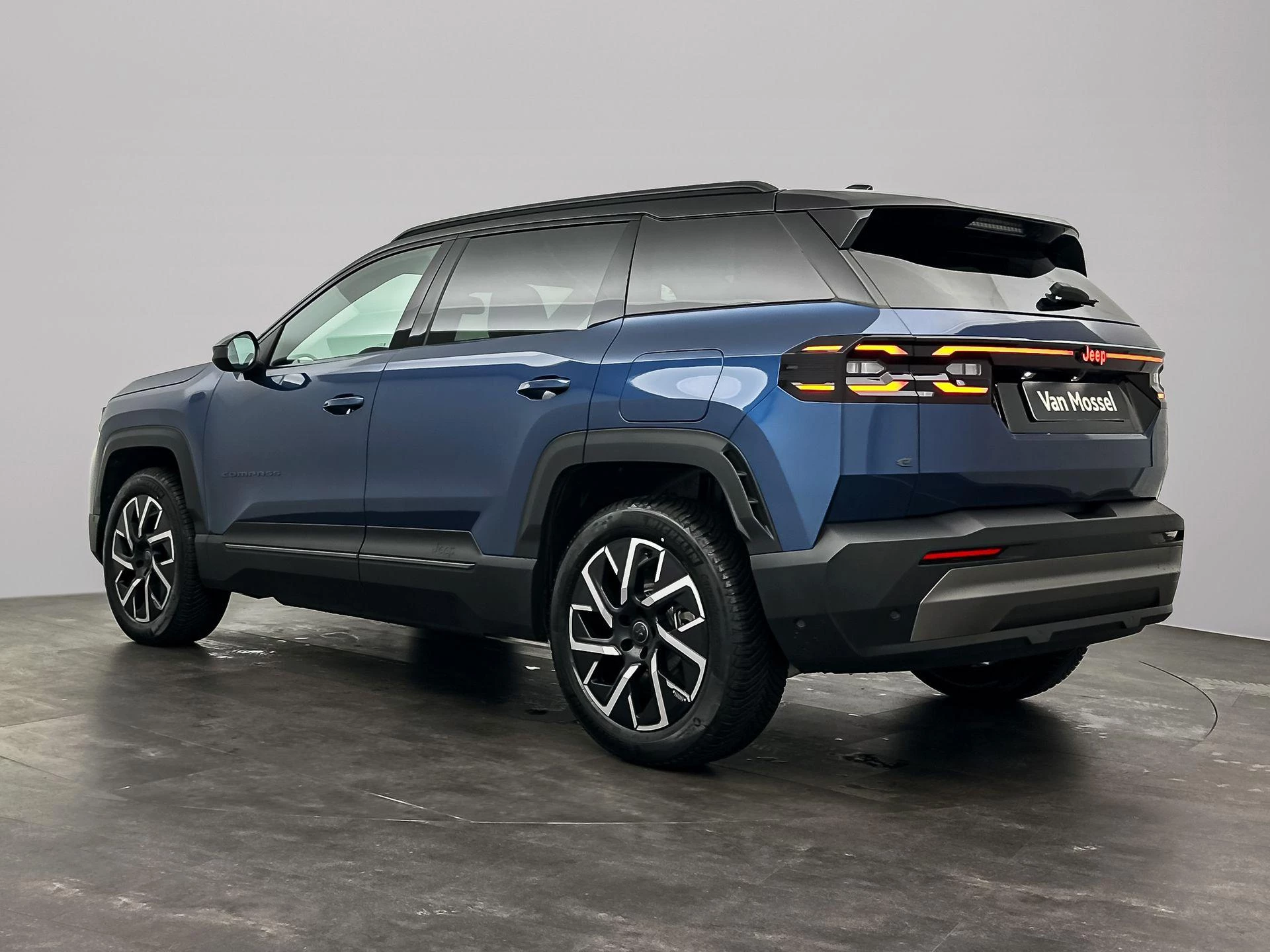 Jeep Compass 74kwh First Edition