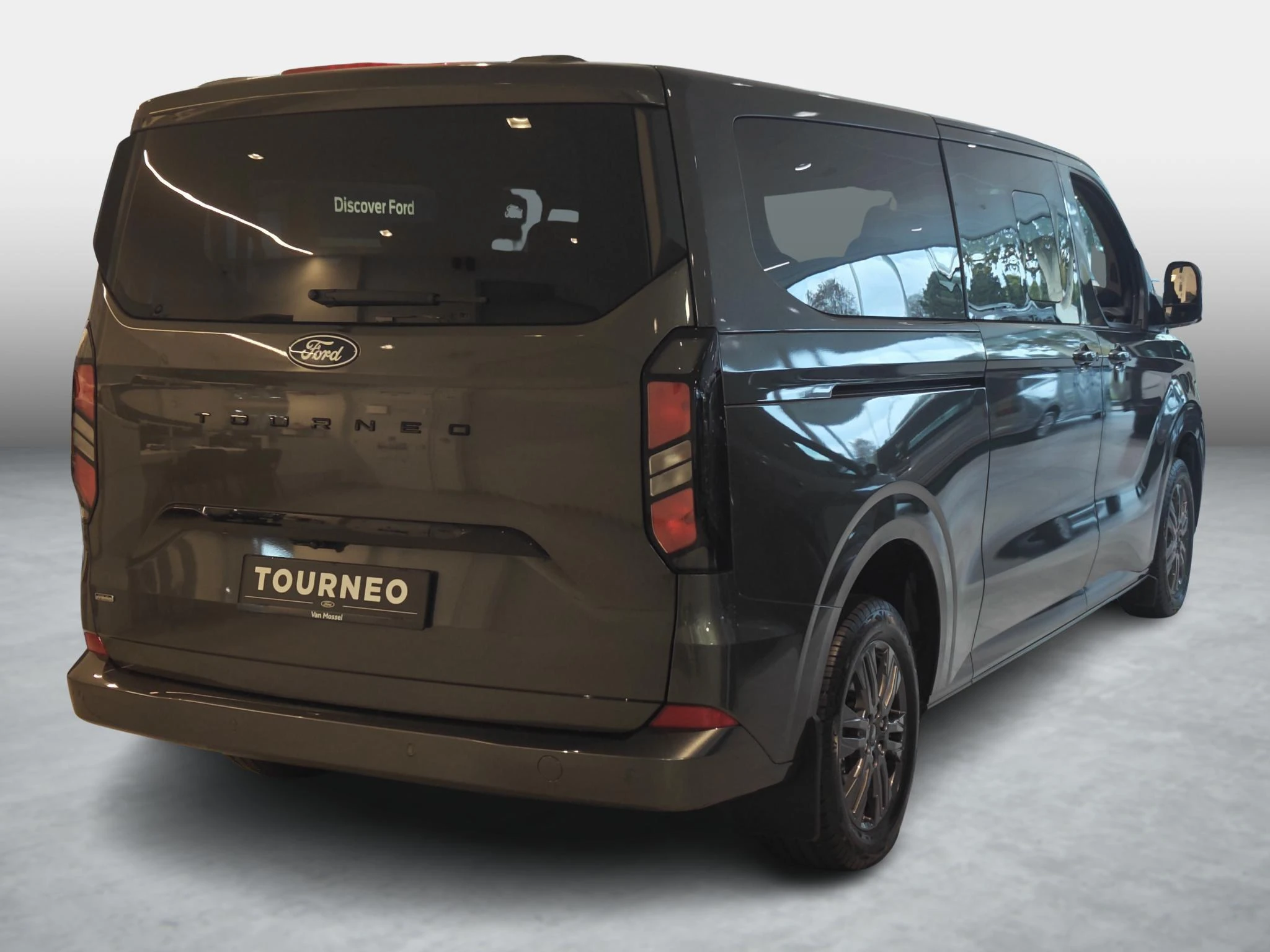 Ford-Tourneo Custom-image-5