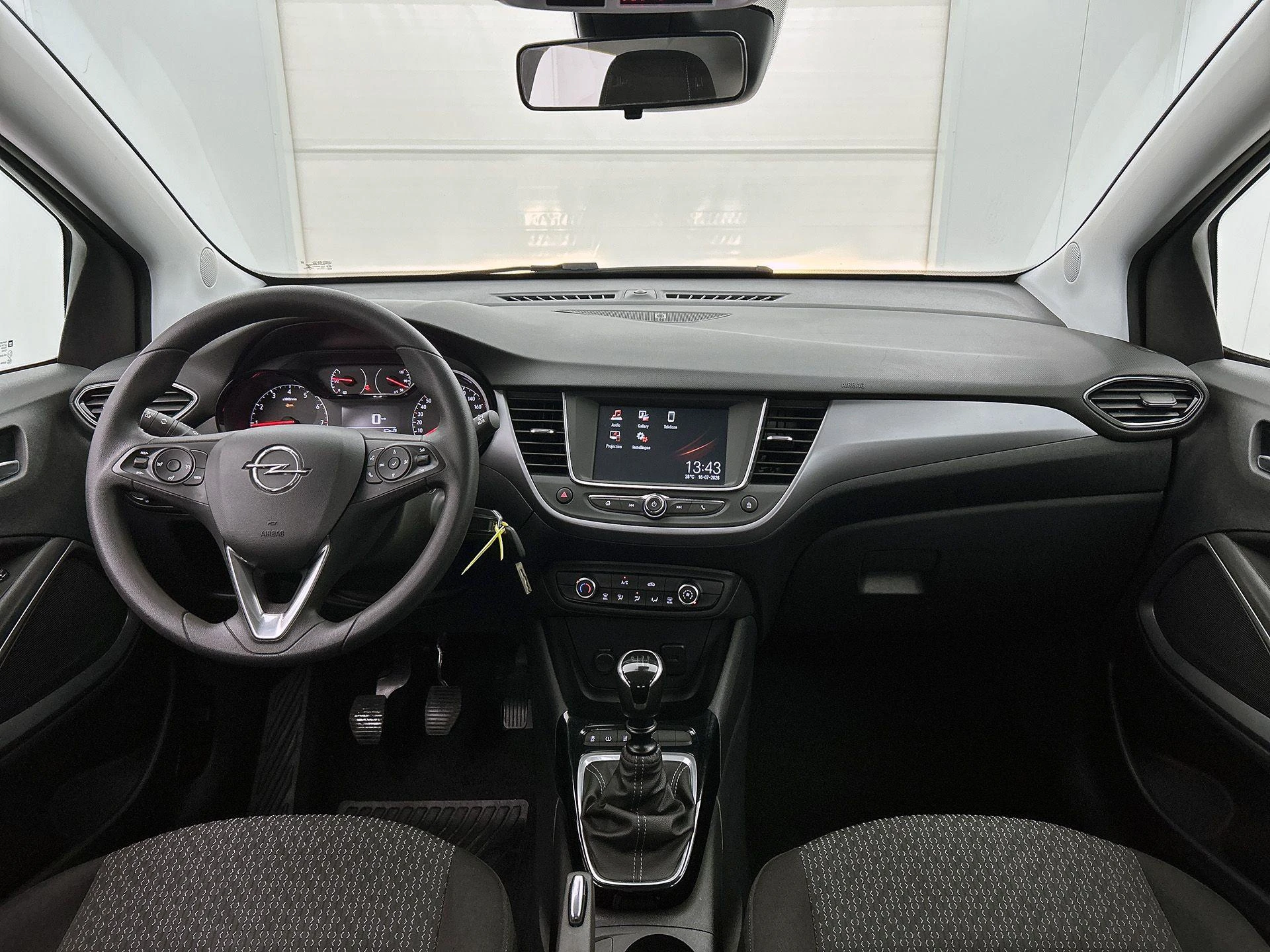 Opel-Crossland X-image-18