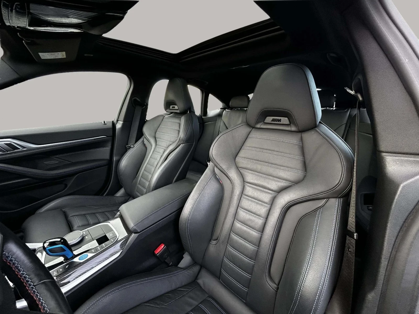BMW-i4-image-10