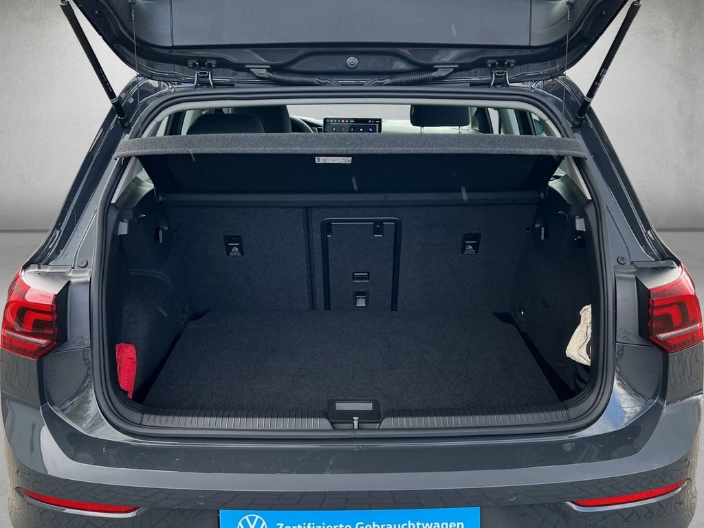 Volkswagen Golf VIII Lim. 1.5 eTSI DSG Life *Kamera*Navi*