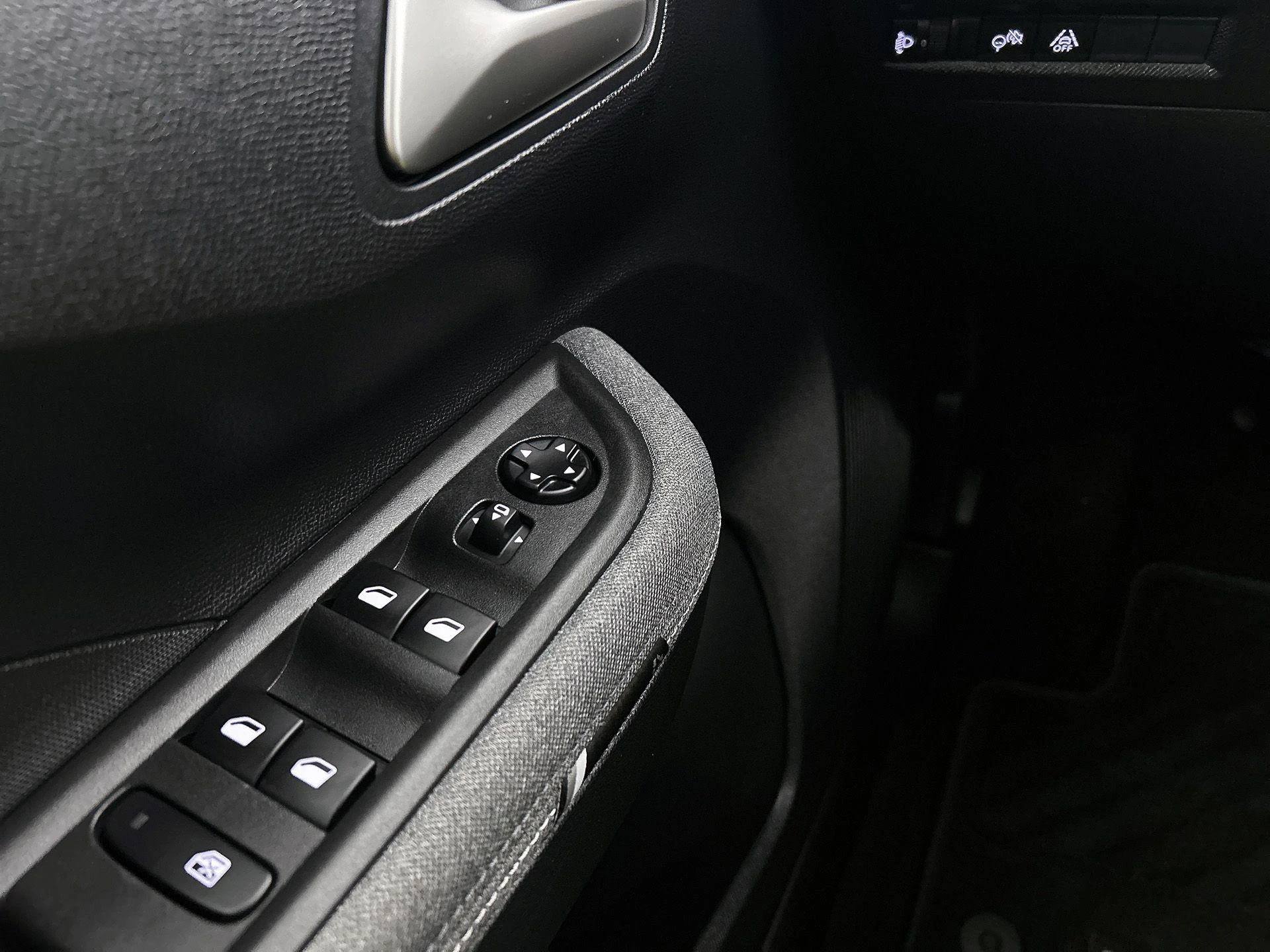 Opel-Frontera-image-31