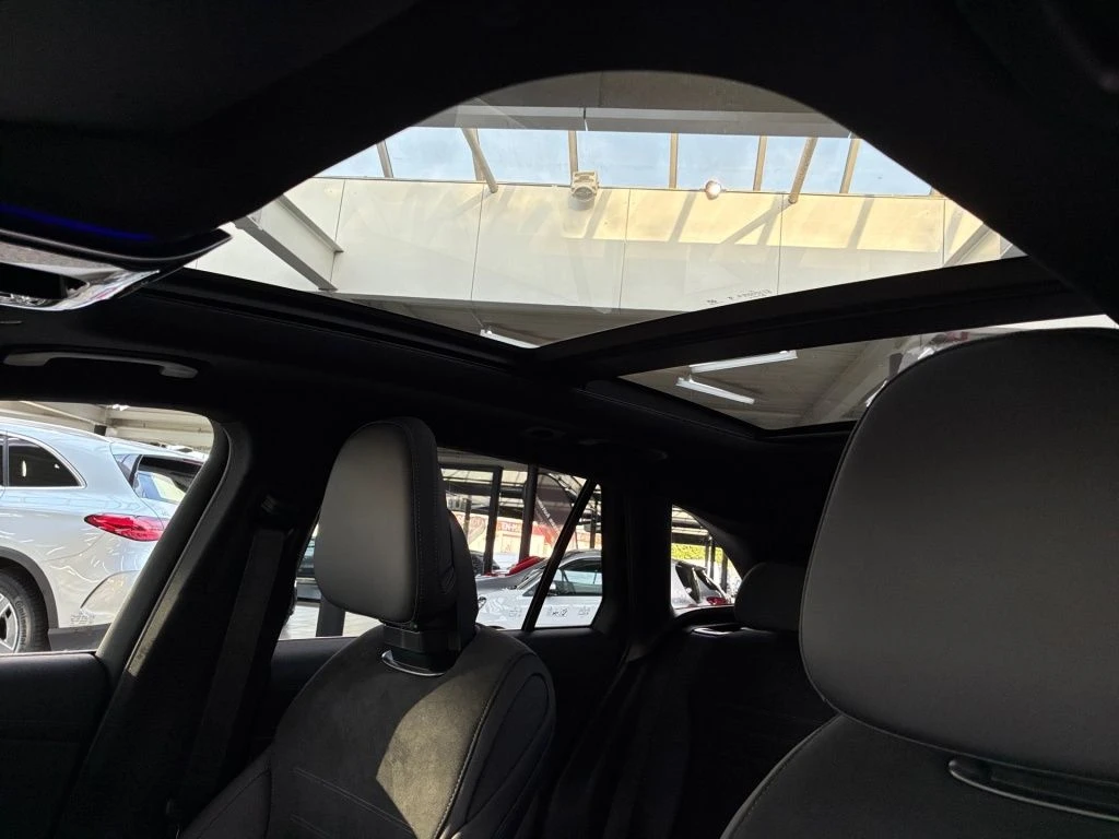 Mercedes-Benz-GLC 220 d-image-21