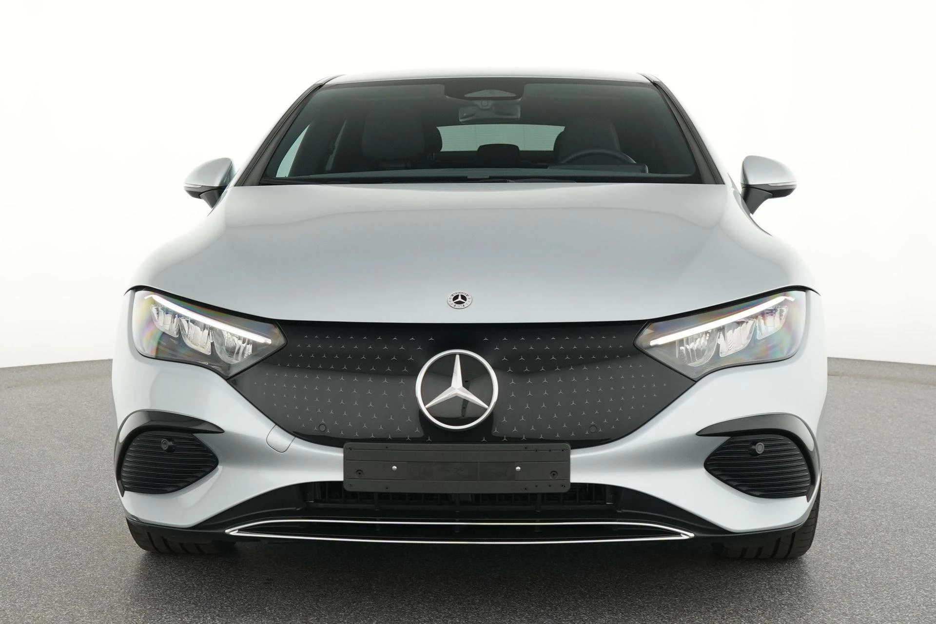 Mercedes-Benz EQE 300 Luxury Line + LEDER + TREKHAAK + CARPLAY + CAMERA +