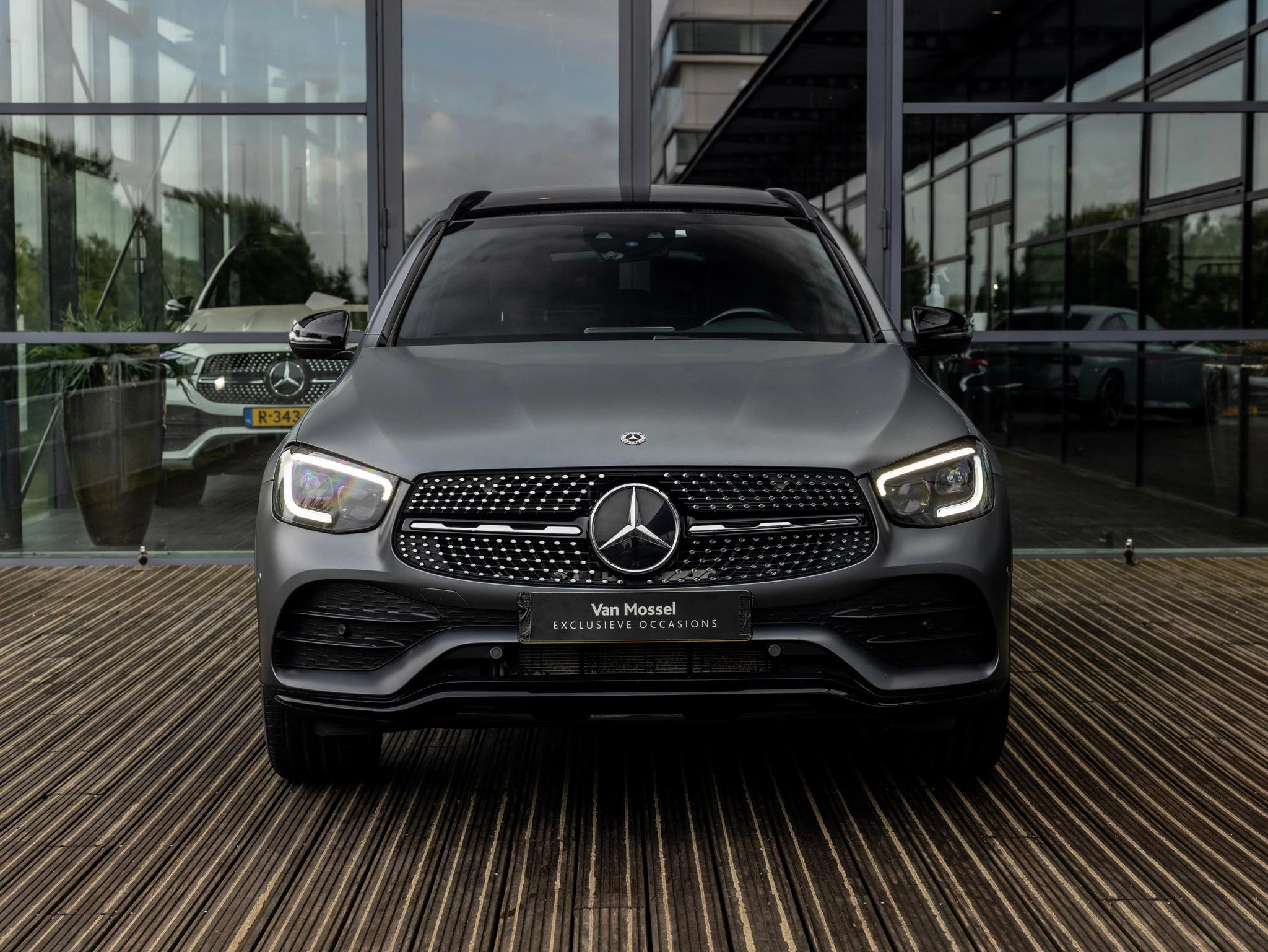 Mercedes-Benz-GLC-image-1