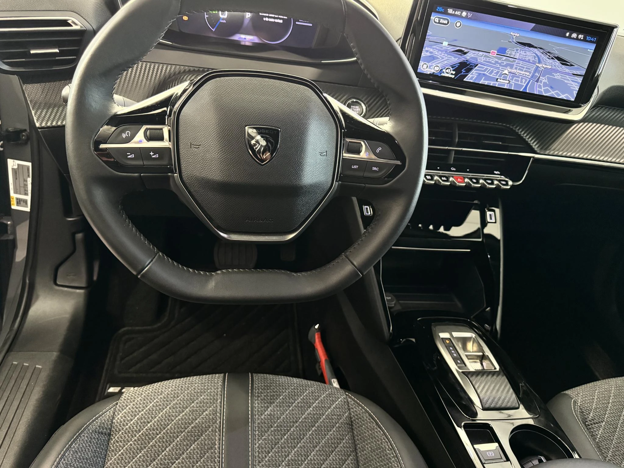 Peugeot e-2008 EV Allure Avantage 54 kWh