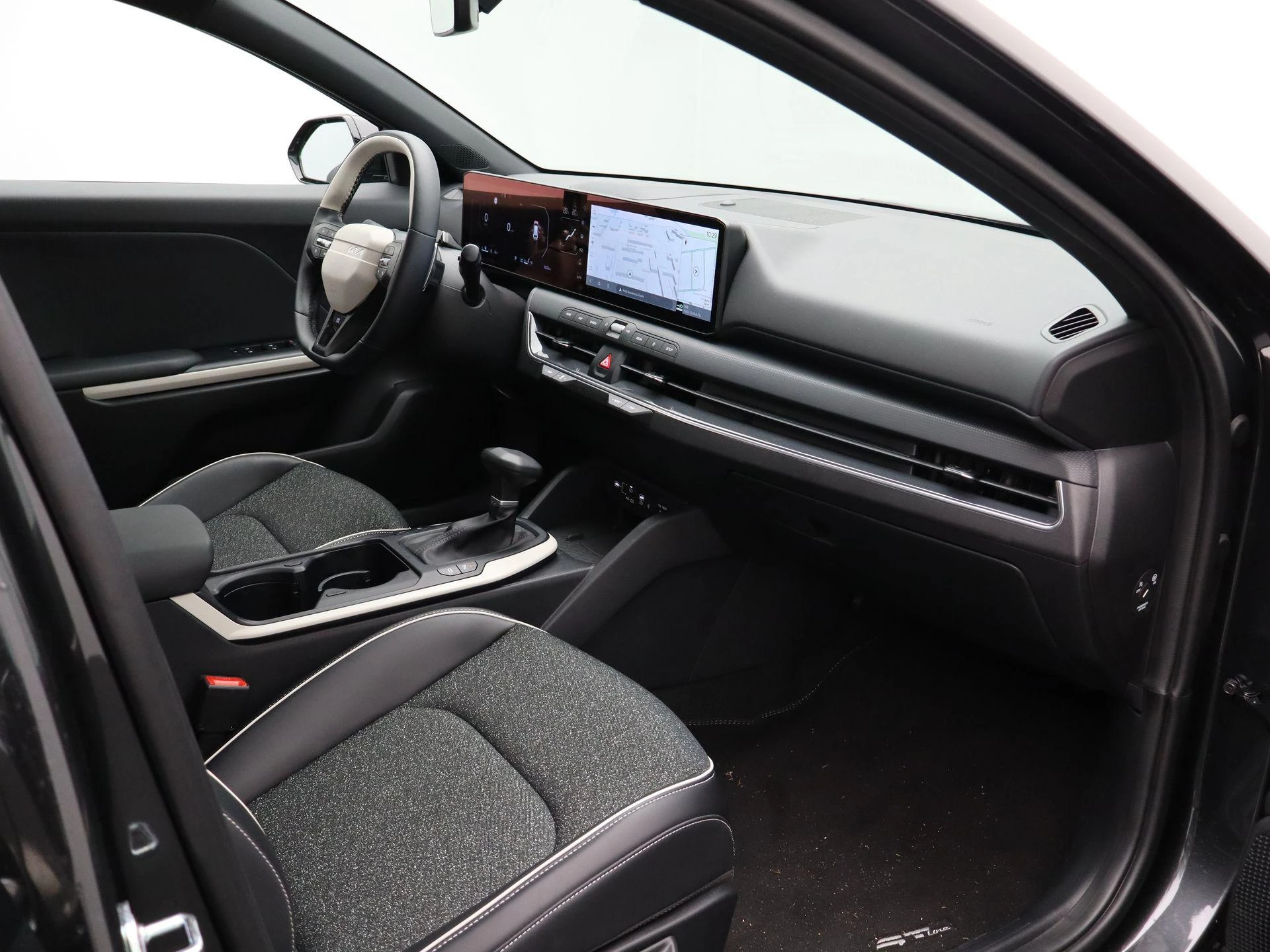 Kia-K4-image-34