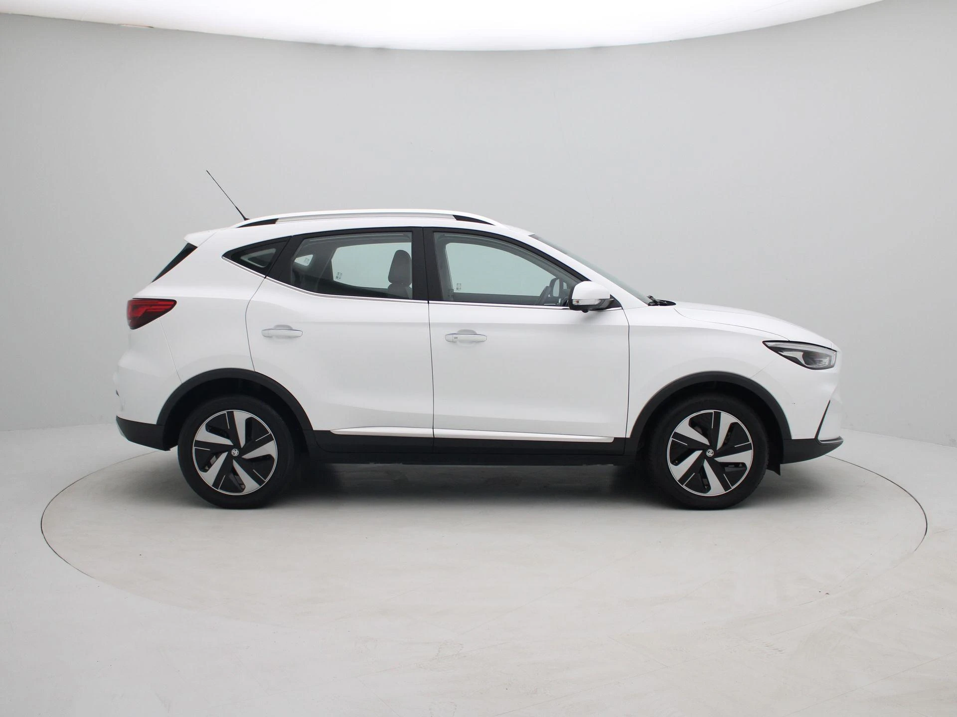 MG-ZS EV-image-5