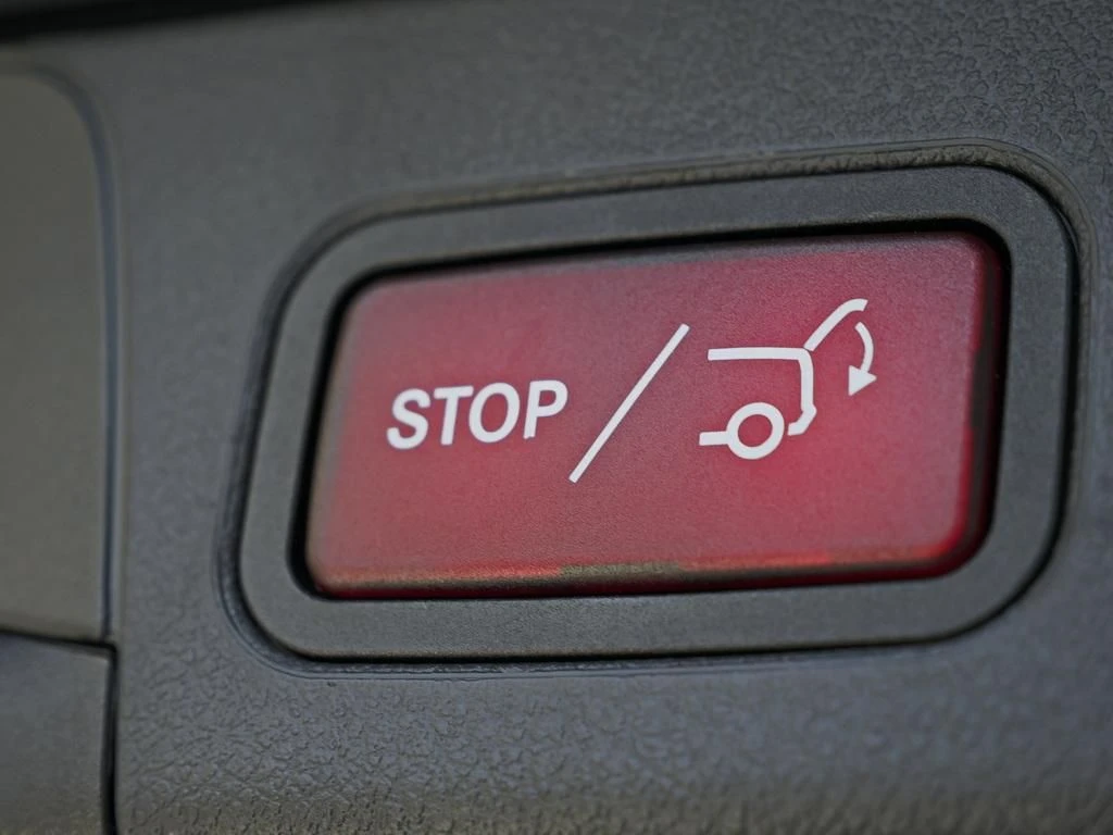 Mercedes-Benz-B-Klasse 180 d-image-12