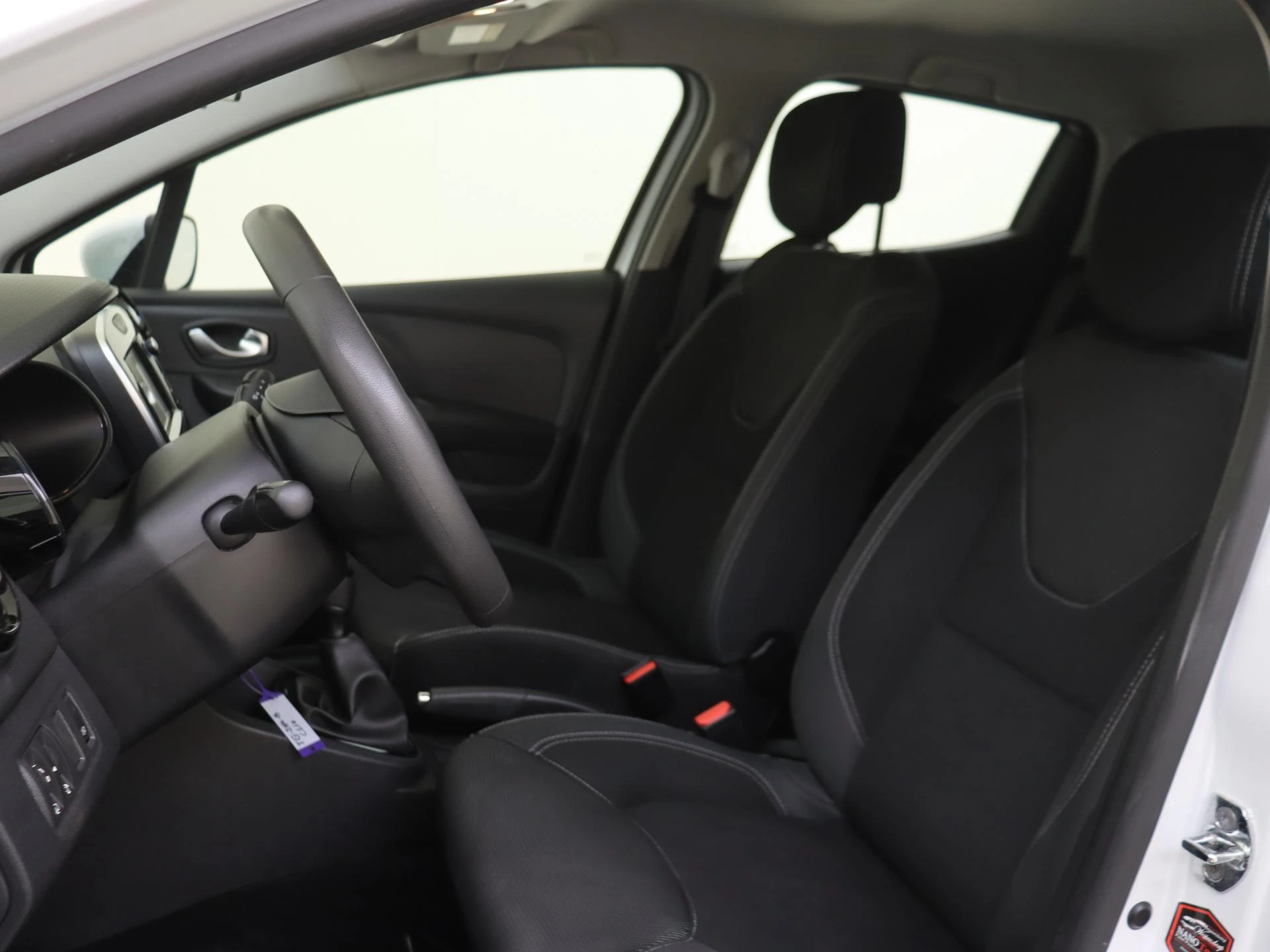 Renault-Clio-image-14