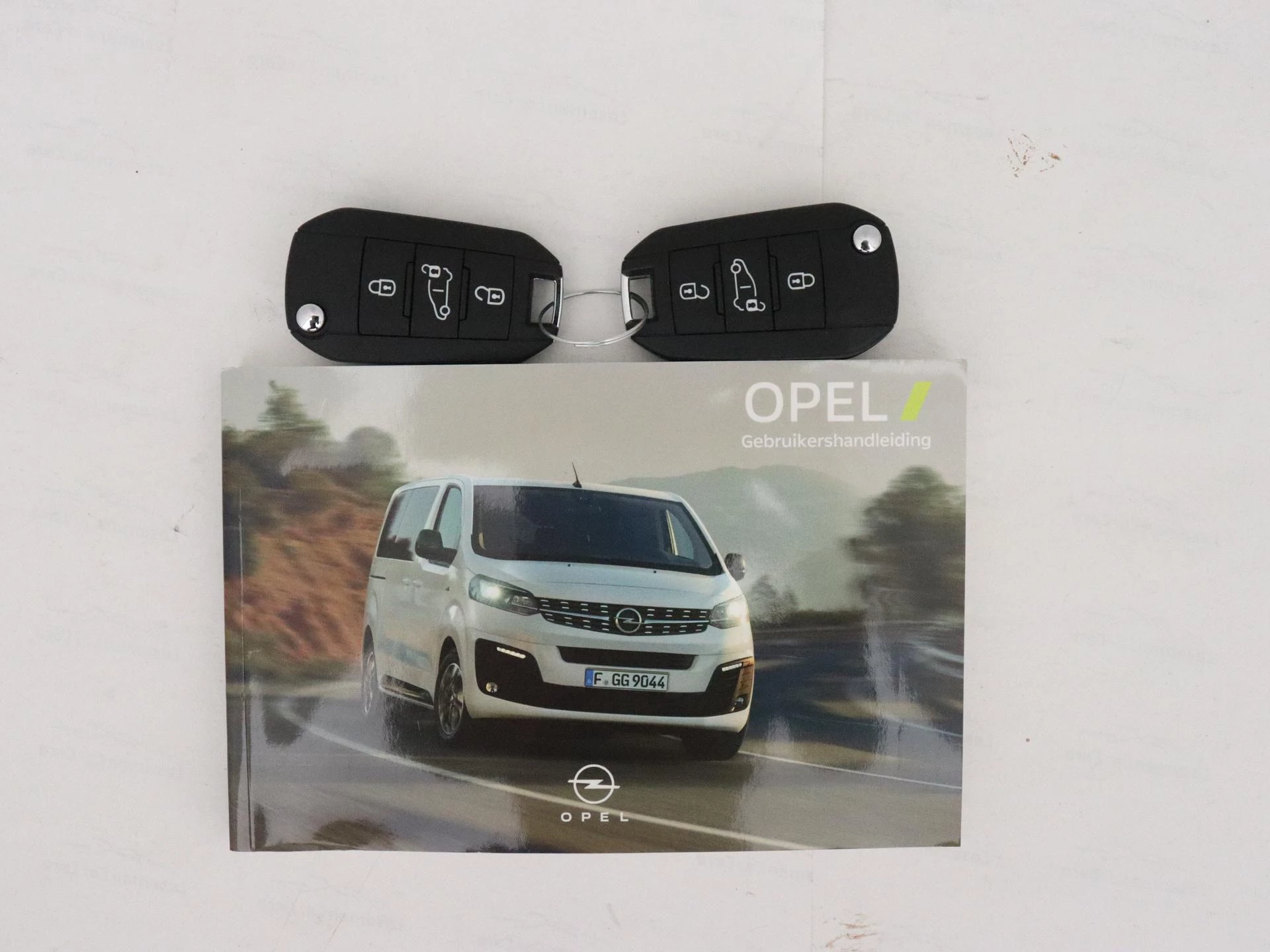 Opel-Vivaro-image-17