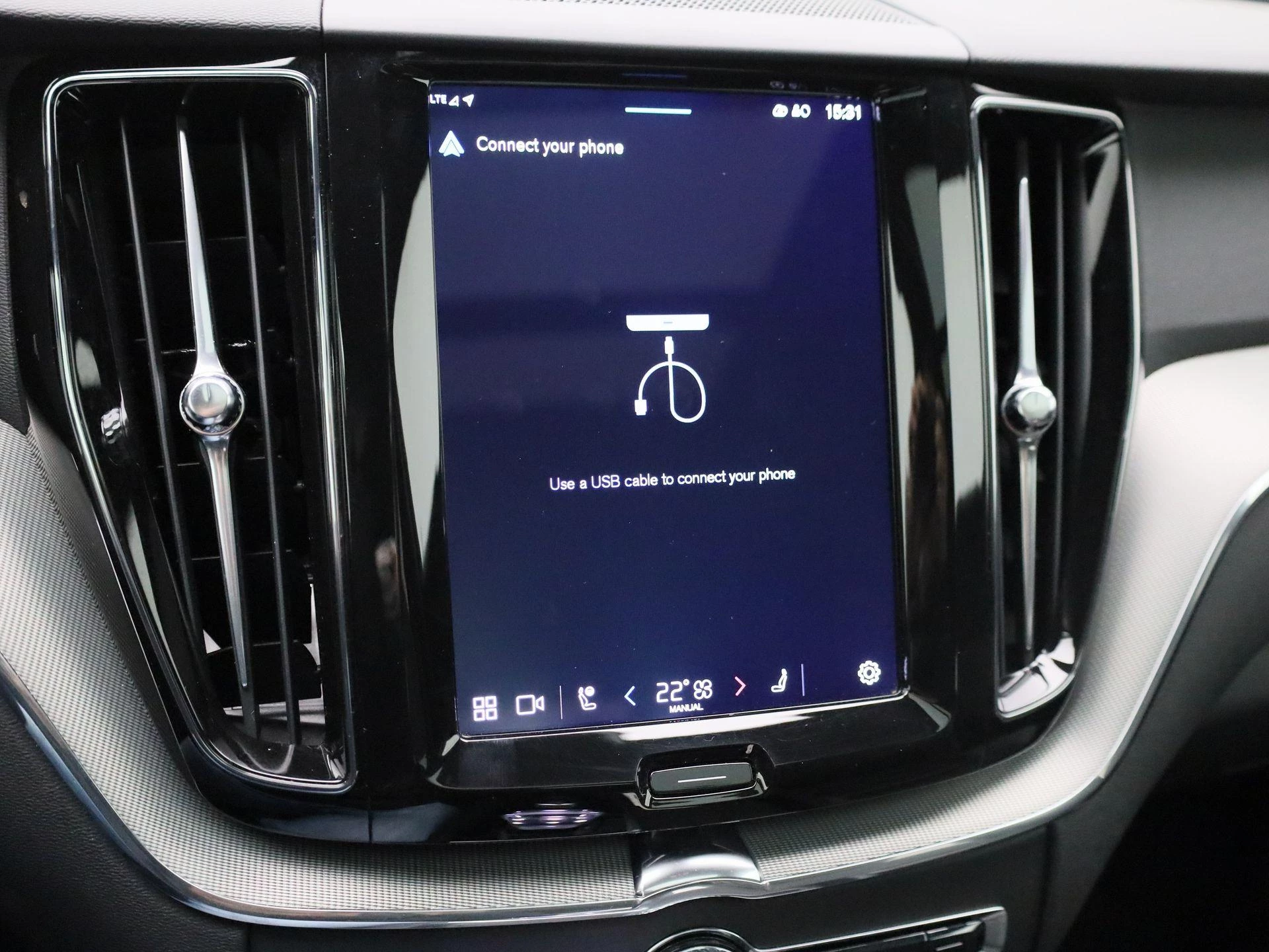 Volvo XC60 2.0 T6 Plug-in hybrid AWD Plus Dark