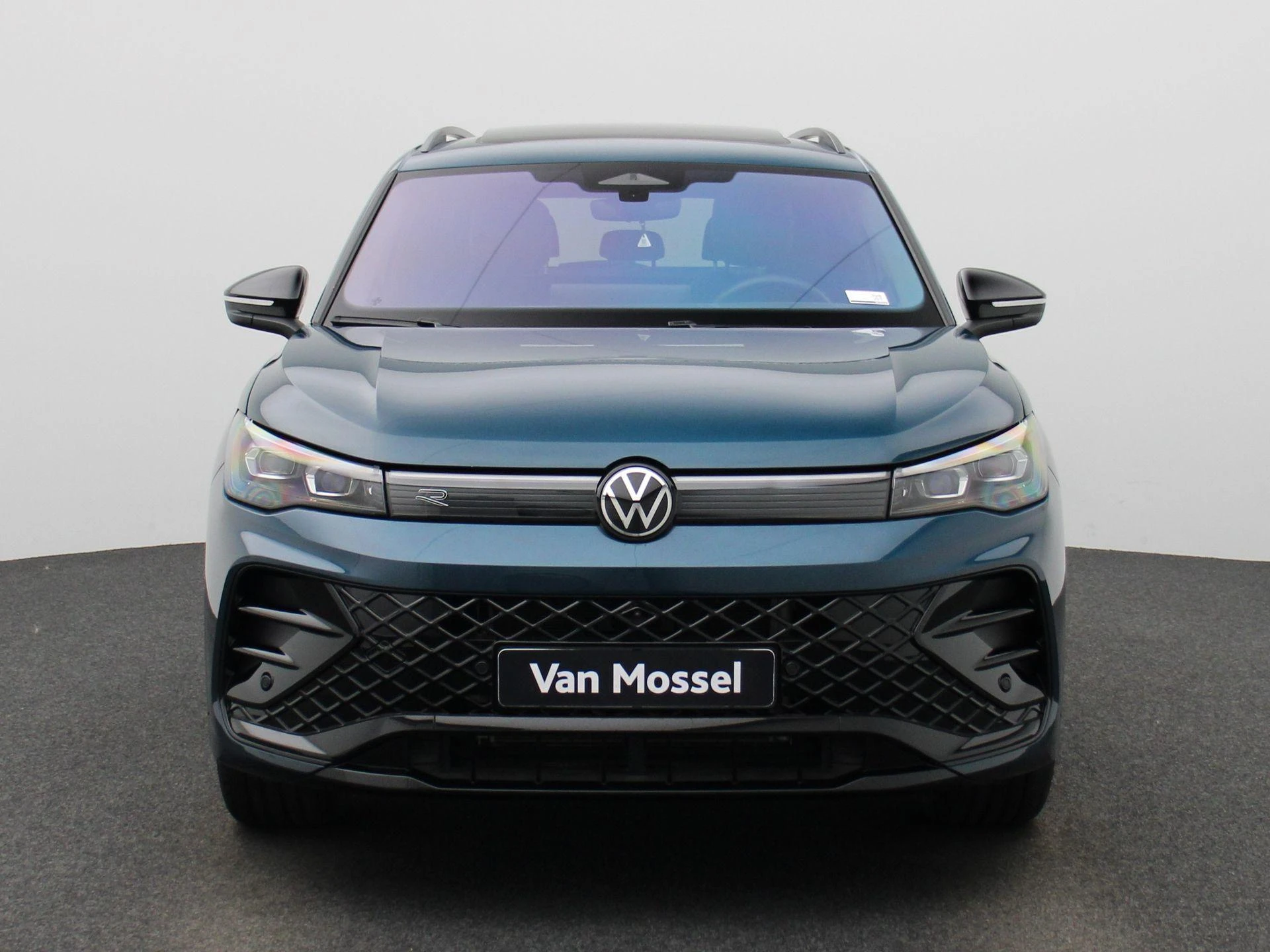 Volkswagen-Tiguan-image-2
