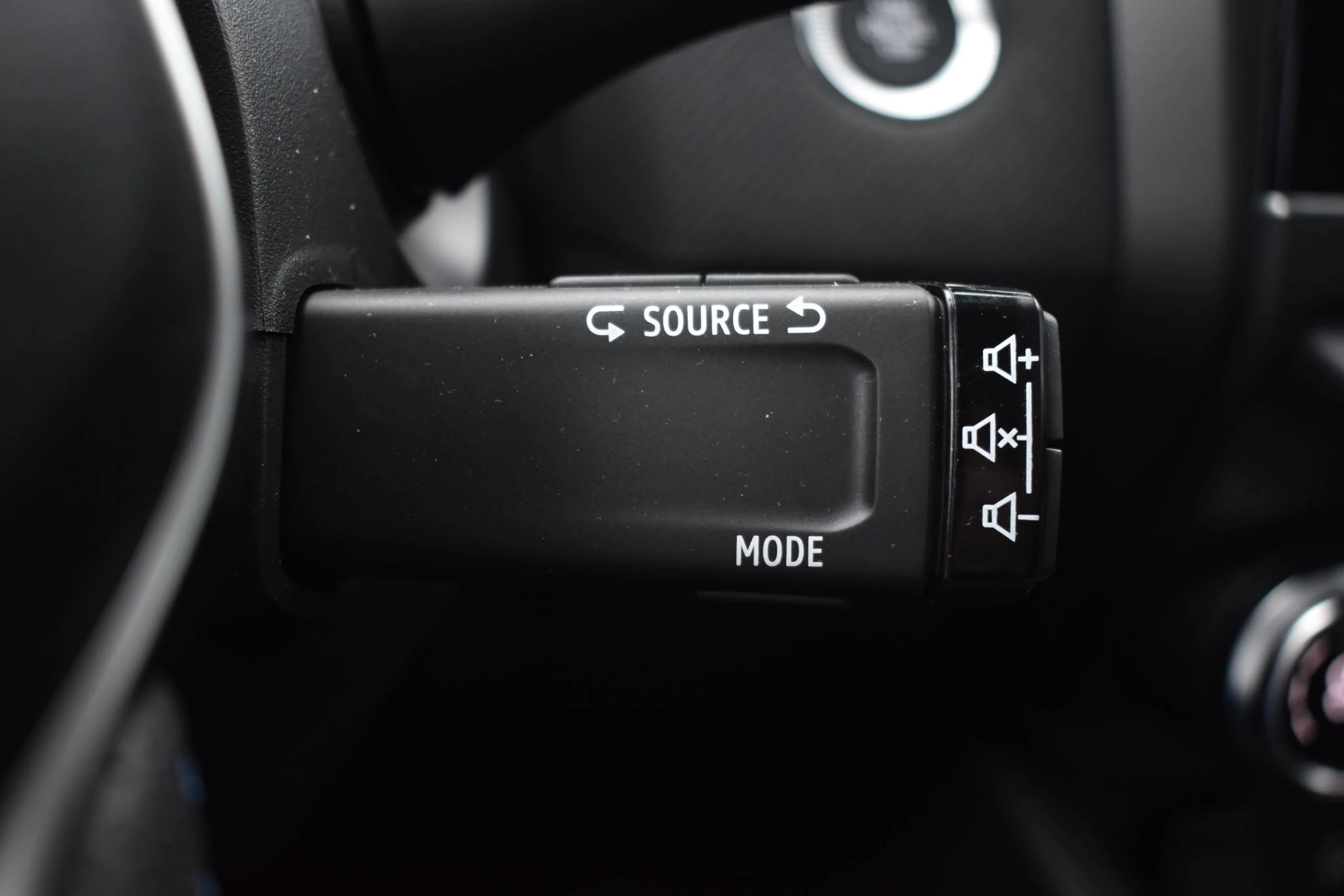 Renault-Clio-image-29