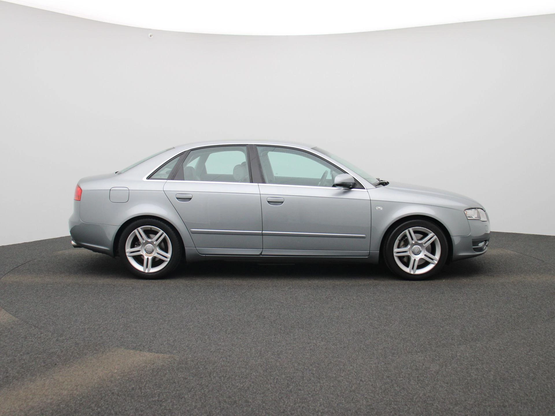 Audi-A4-image-5