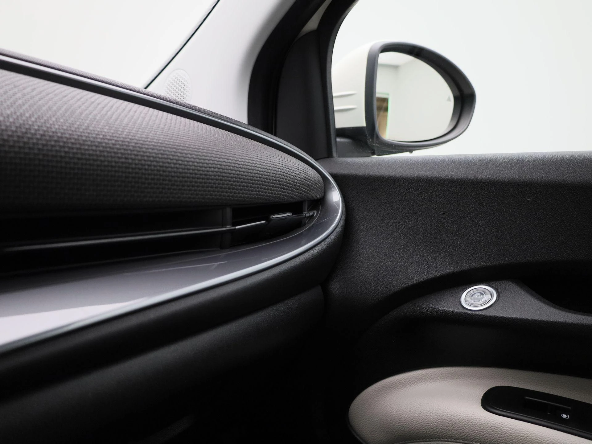 Fiat-500e-image-30