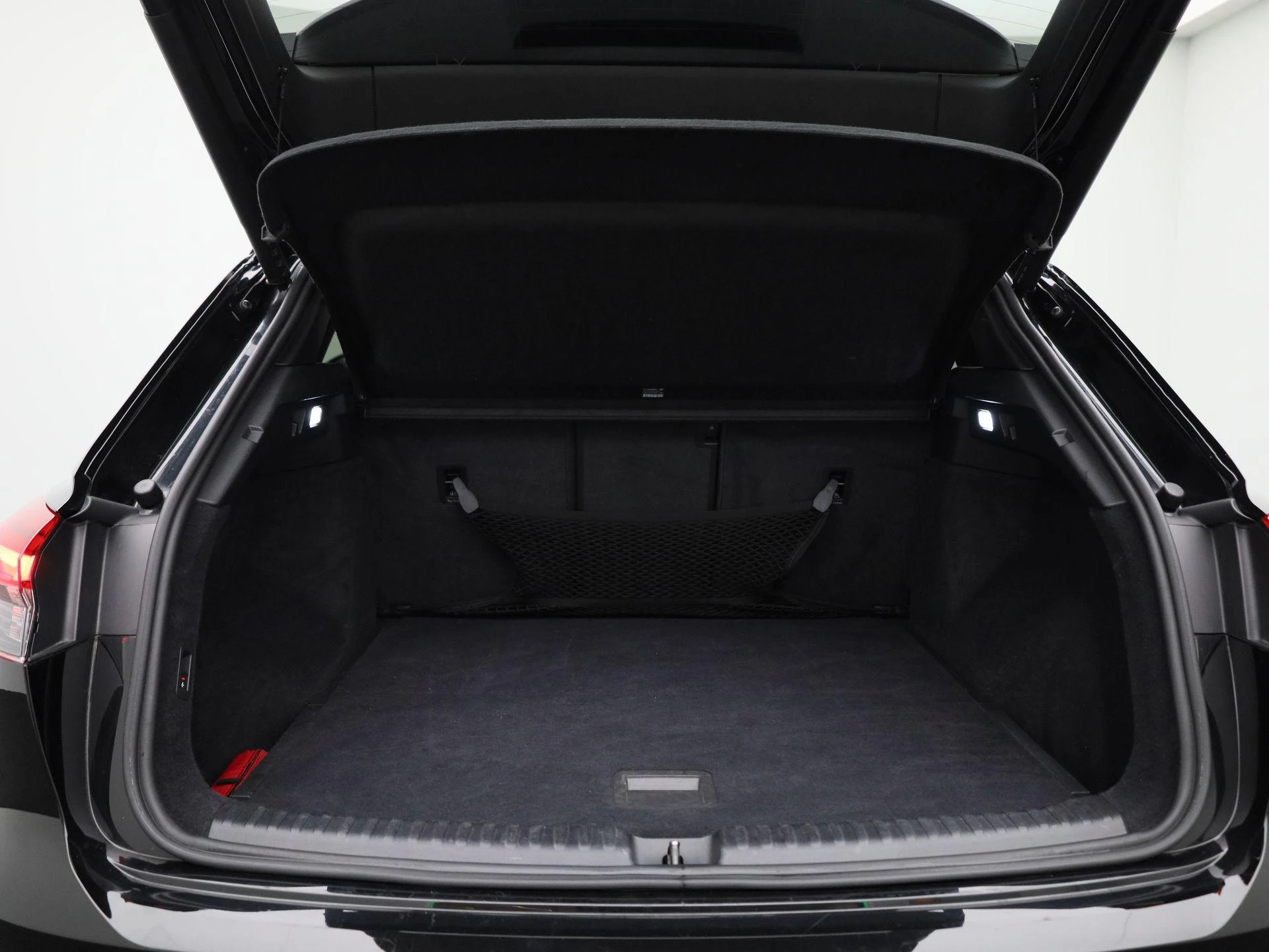 Audi-Q4 e-tron-image-13