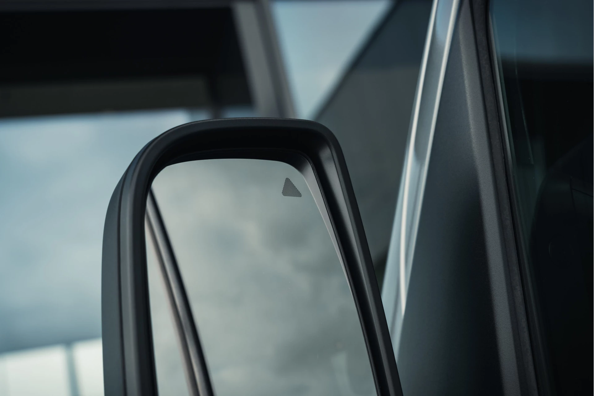 Mercedes-Benz-Sprinter-image-51