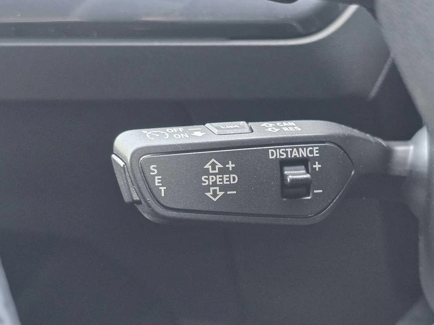 Audi-Q4 e-tron-image-32