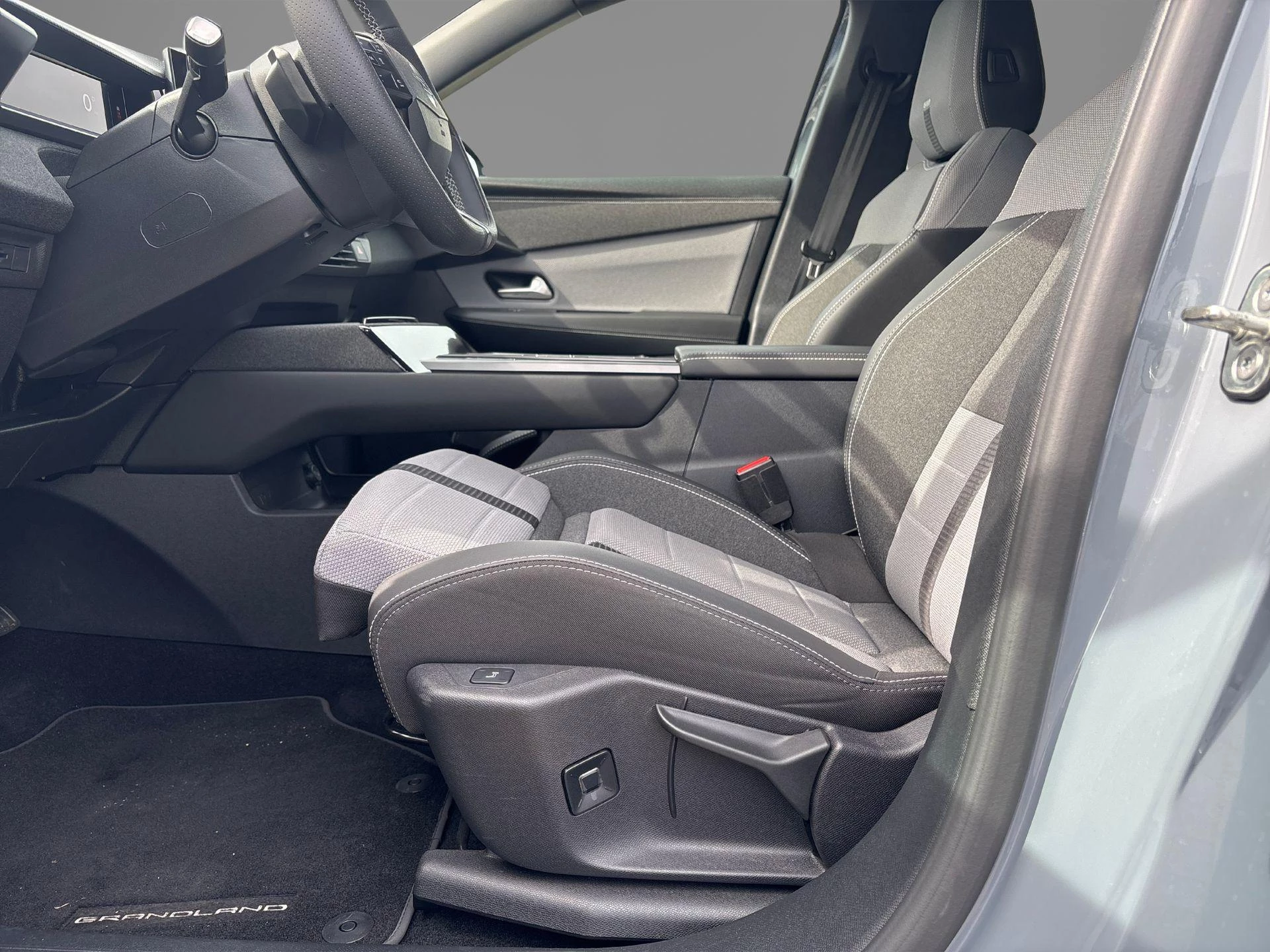 Opel-Grandland-image-18