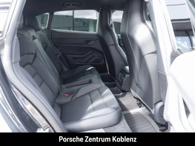 Porsche Taycan 4 Cross Turismo s