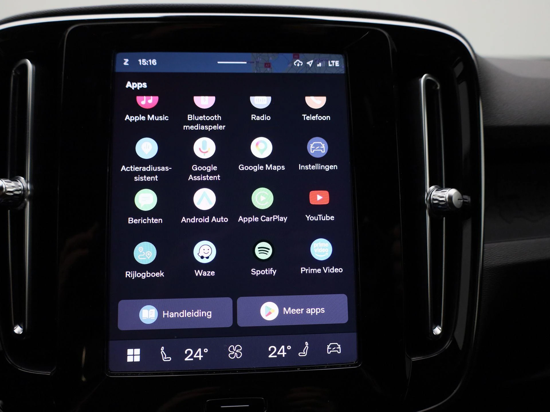 Volvo-XC40-image-16