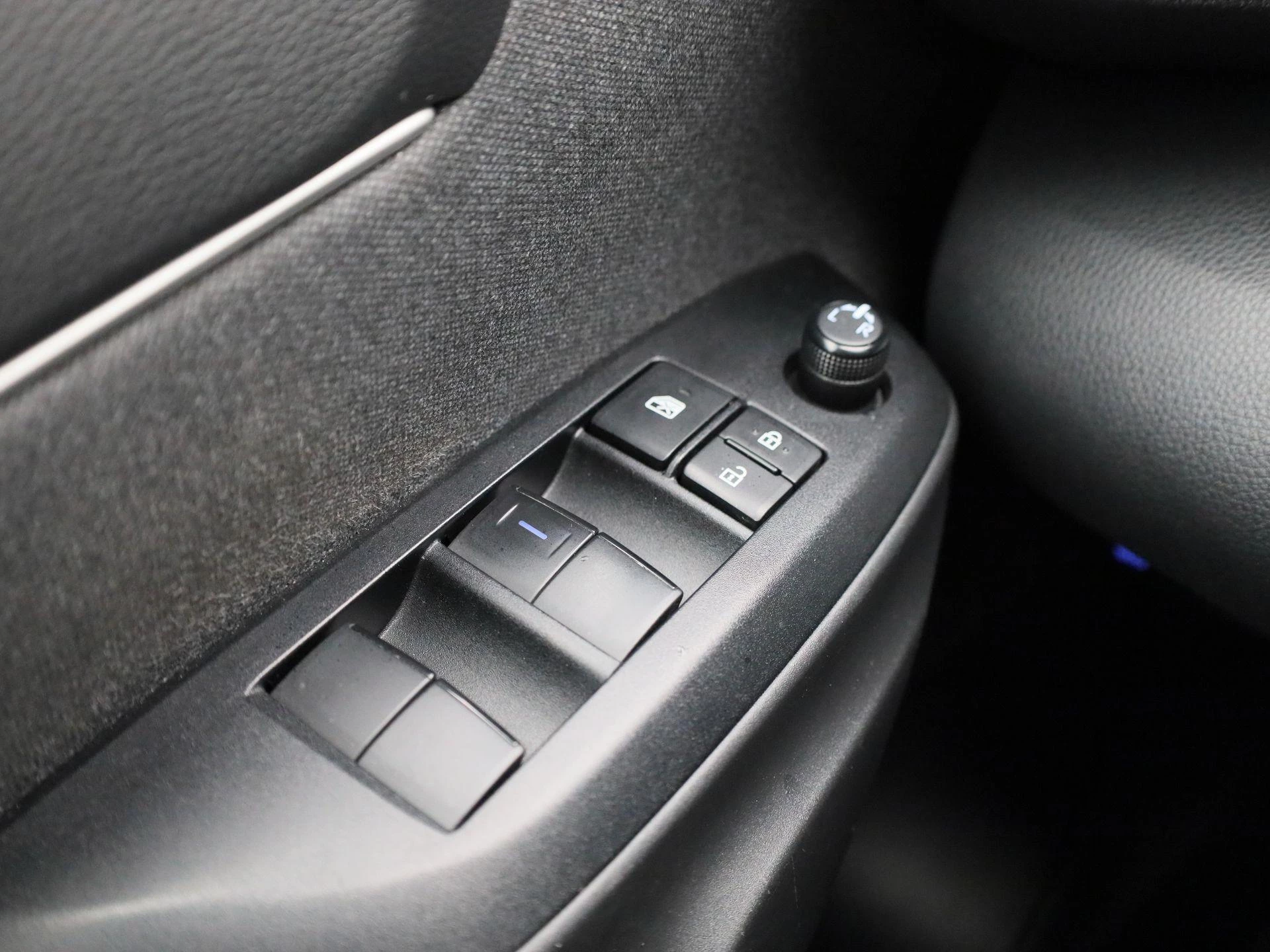 Toyota-Yaris Cross-image-21
