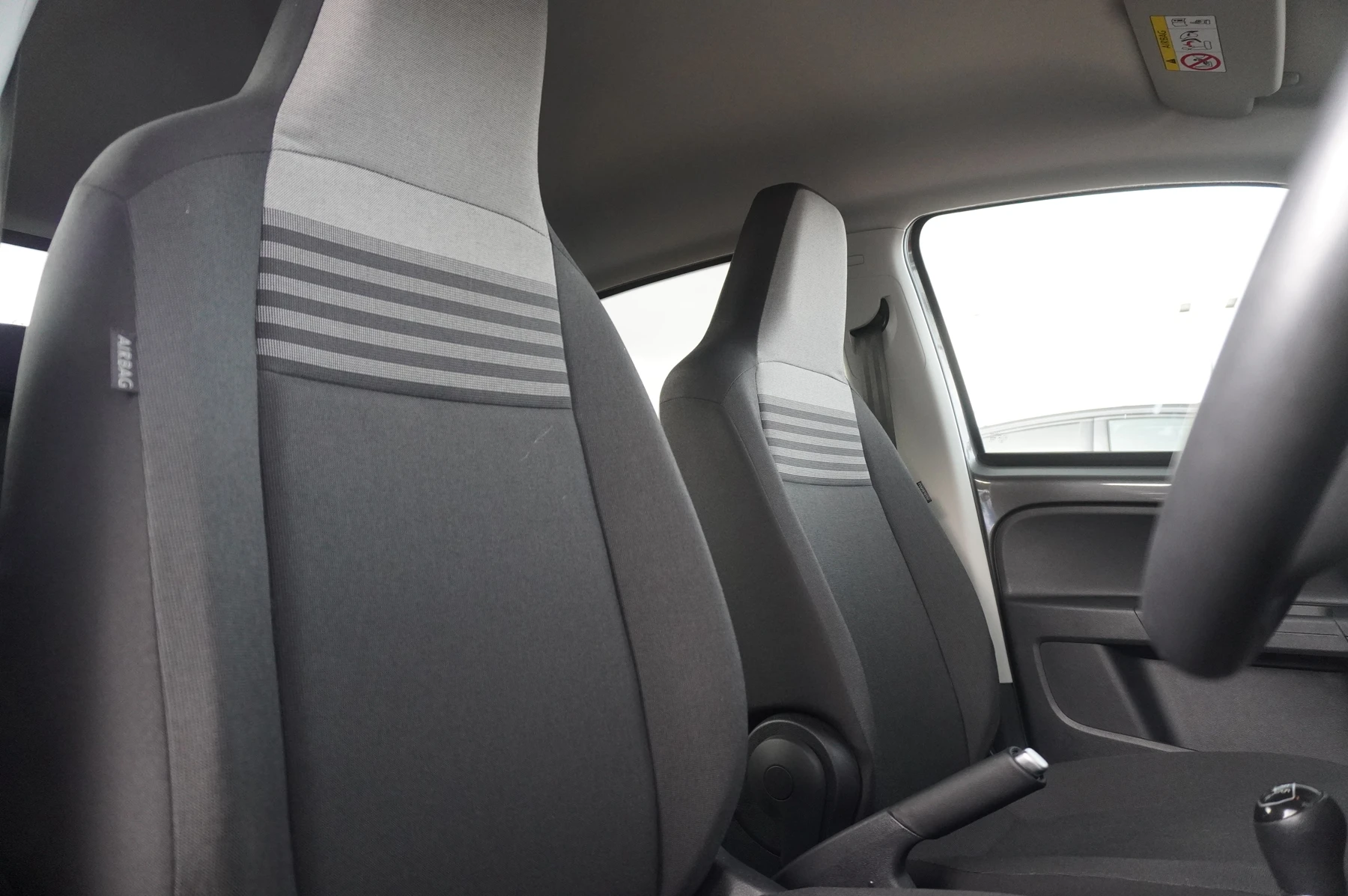 Volkswagen-up!-image-12