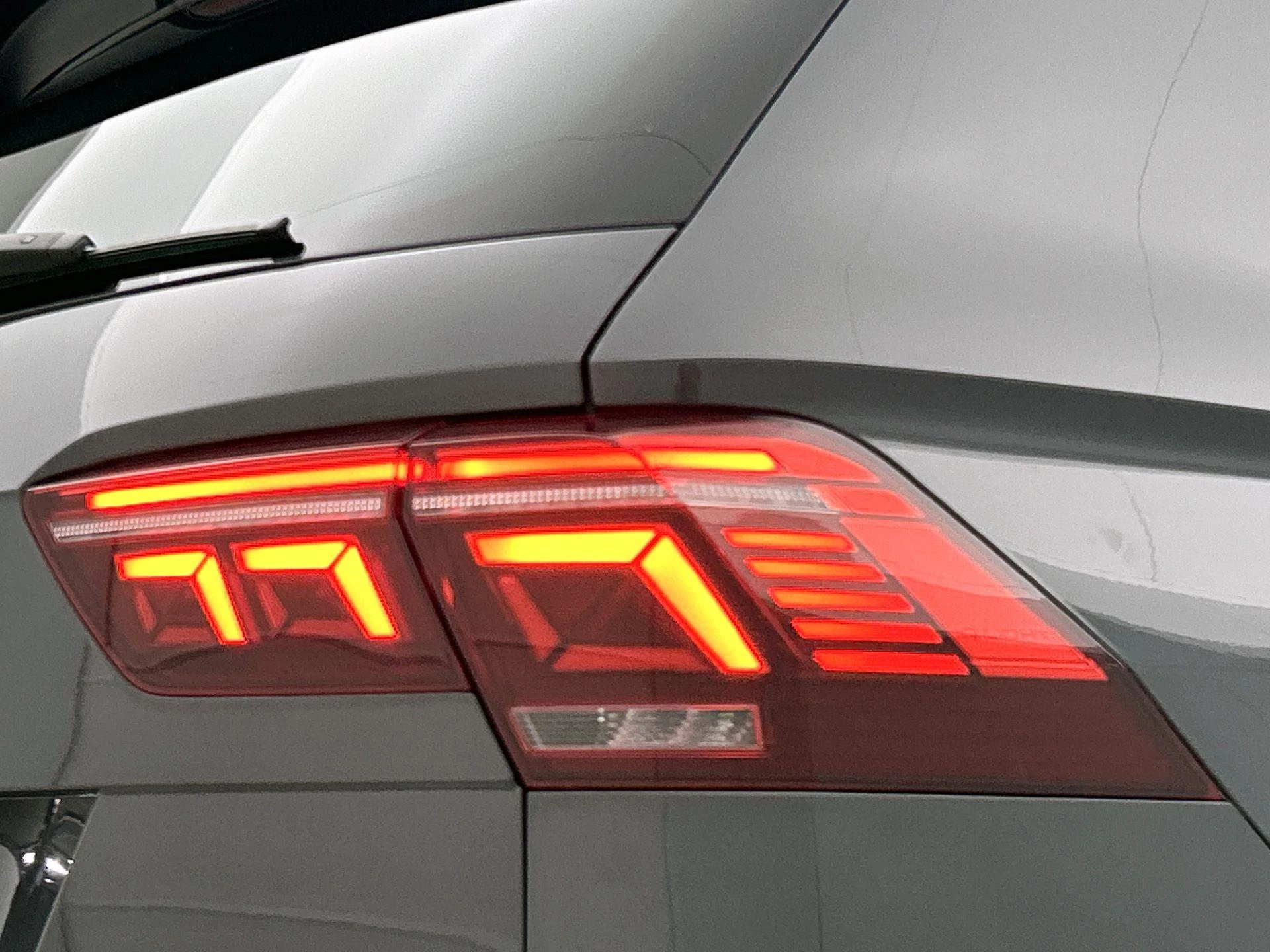 Volkswagen-Tiguan-image-23