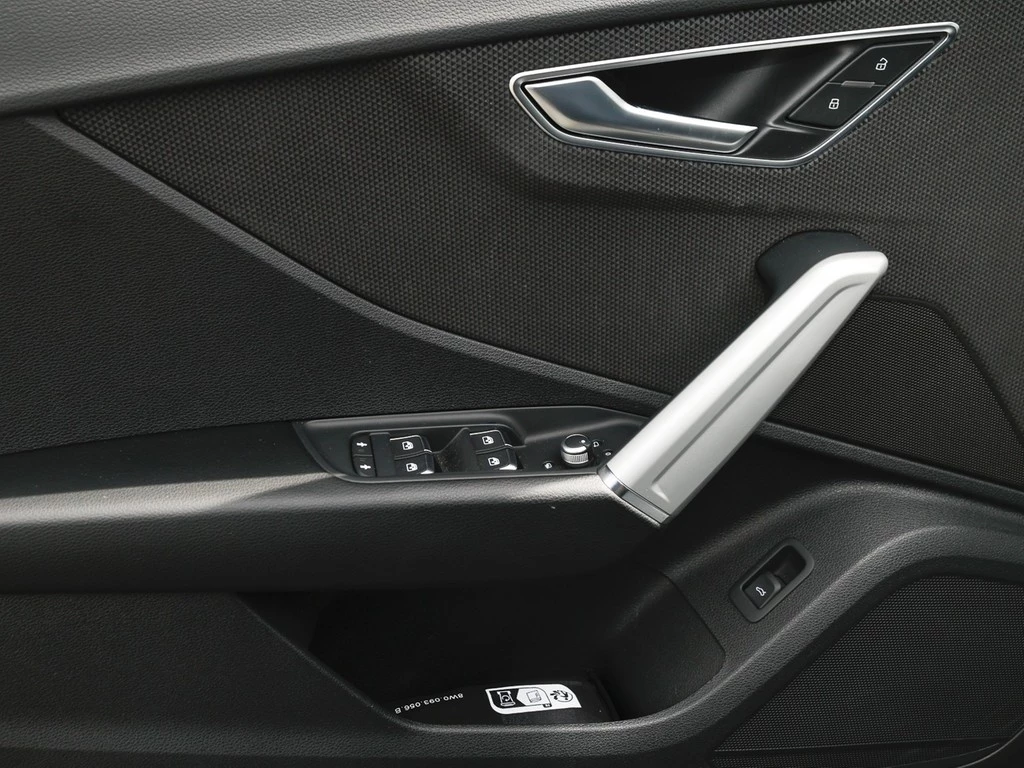 Audi Q2 30 TFSI S line AHK GRA Kamera PDC+ GWF