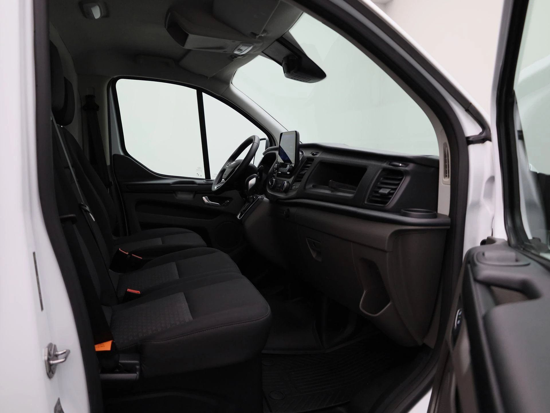 Ford-Transit Custom-image-28
