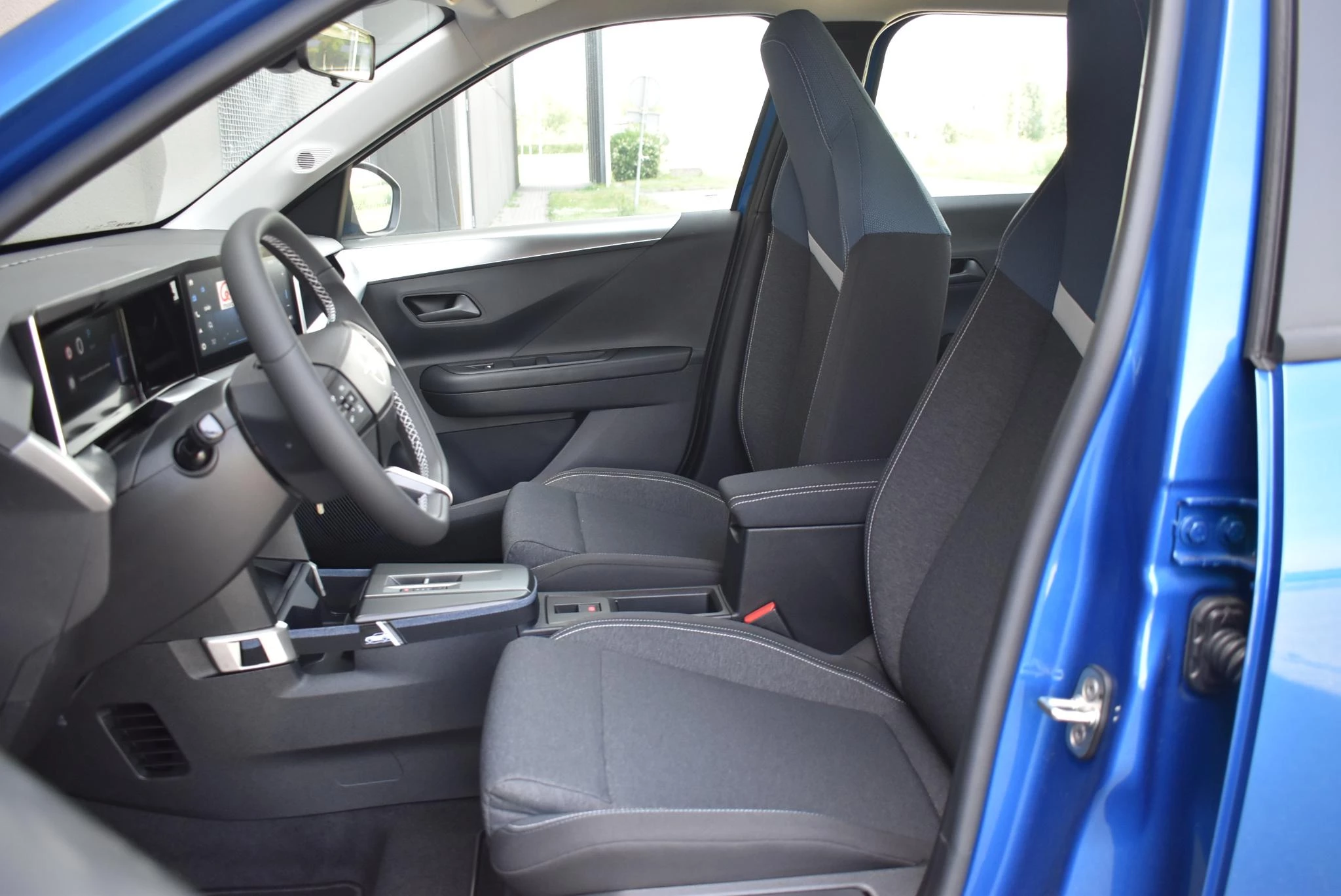 Opel Frontera 1.2 Turbo Hybrid Edition