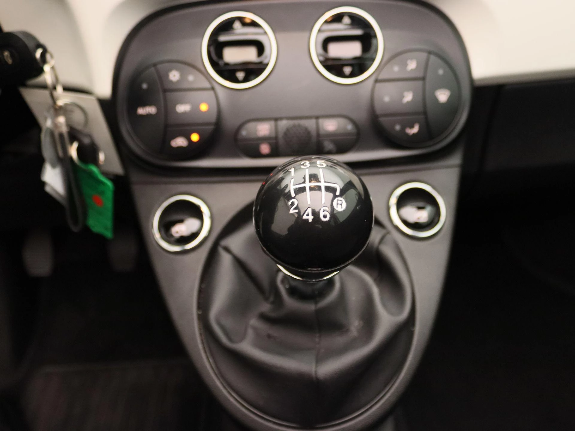 Fiat-500C-image-11